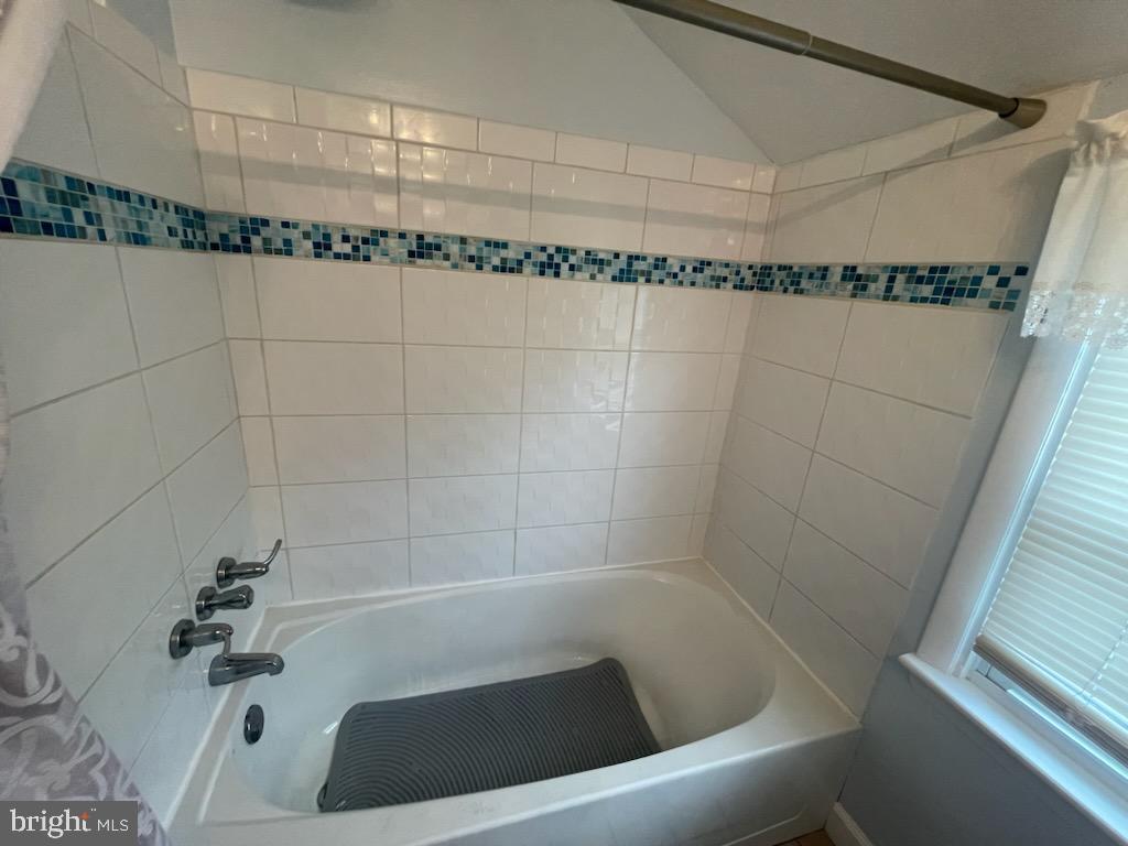 BERKELEY MANOR - Residential