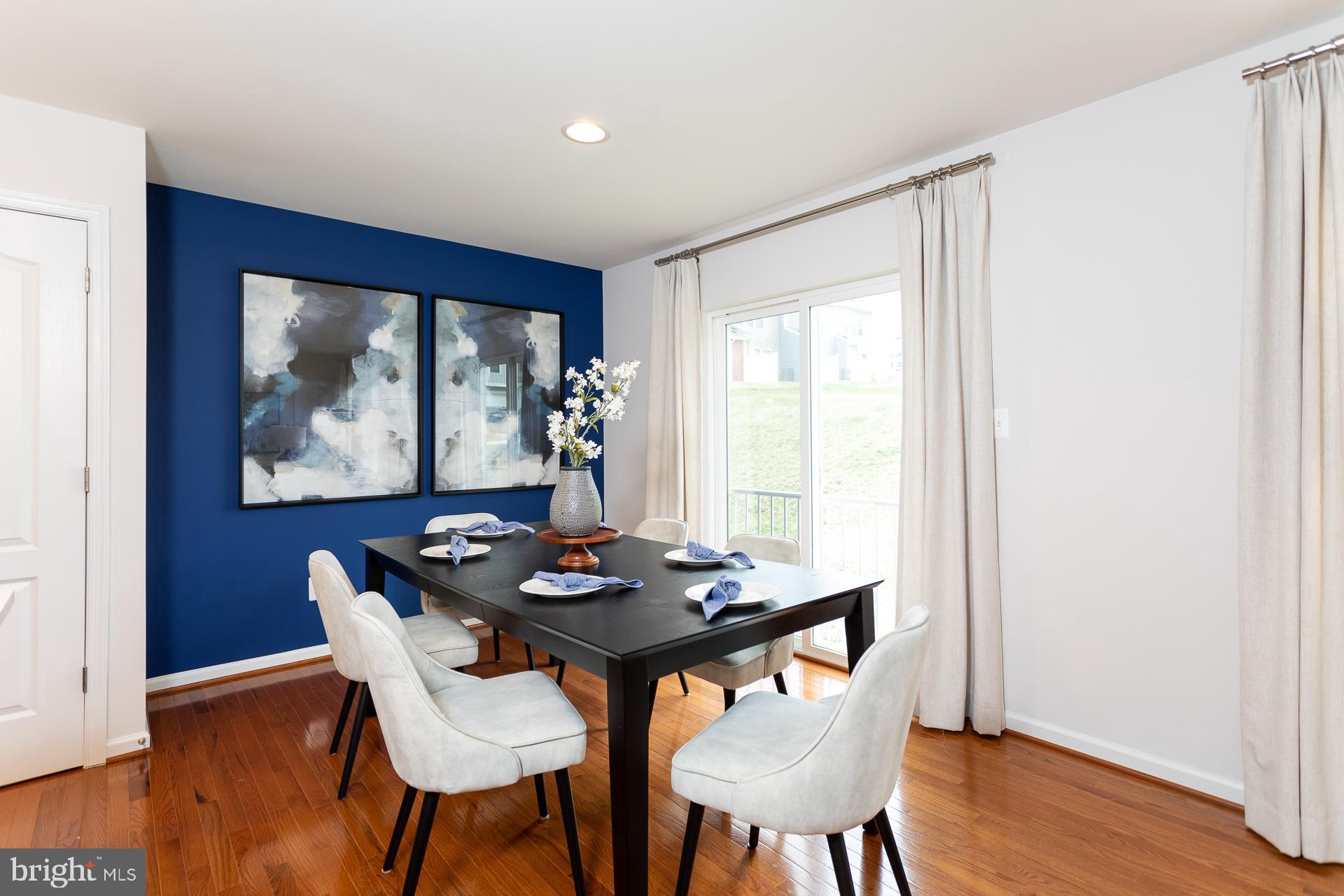 KING'S CROSSING - Residential