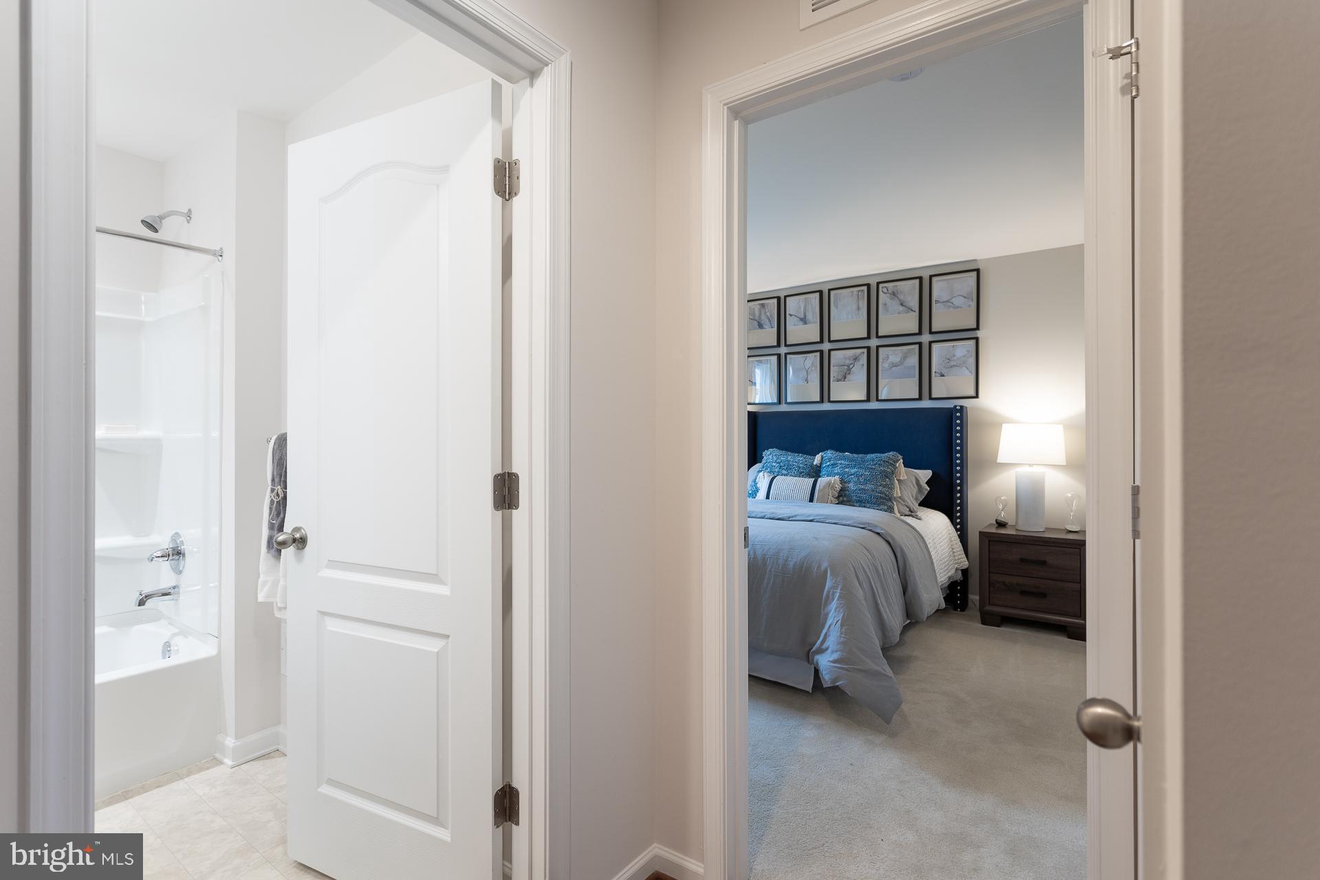 KING'S CROSSING - Residential