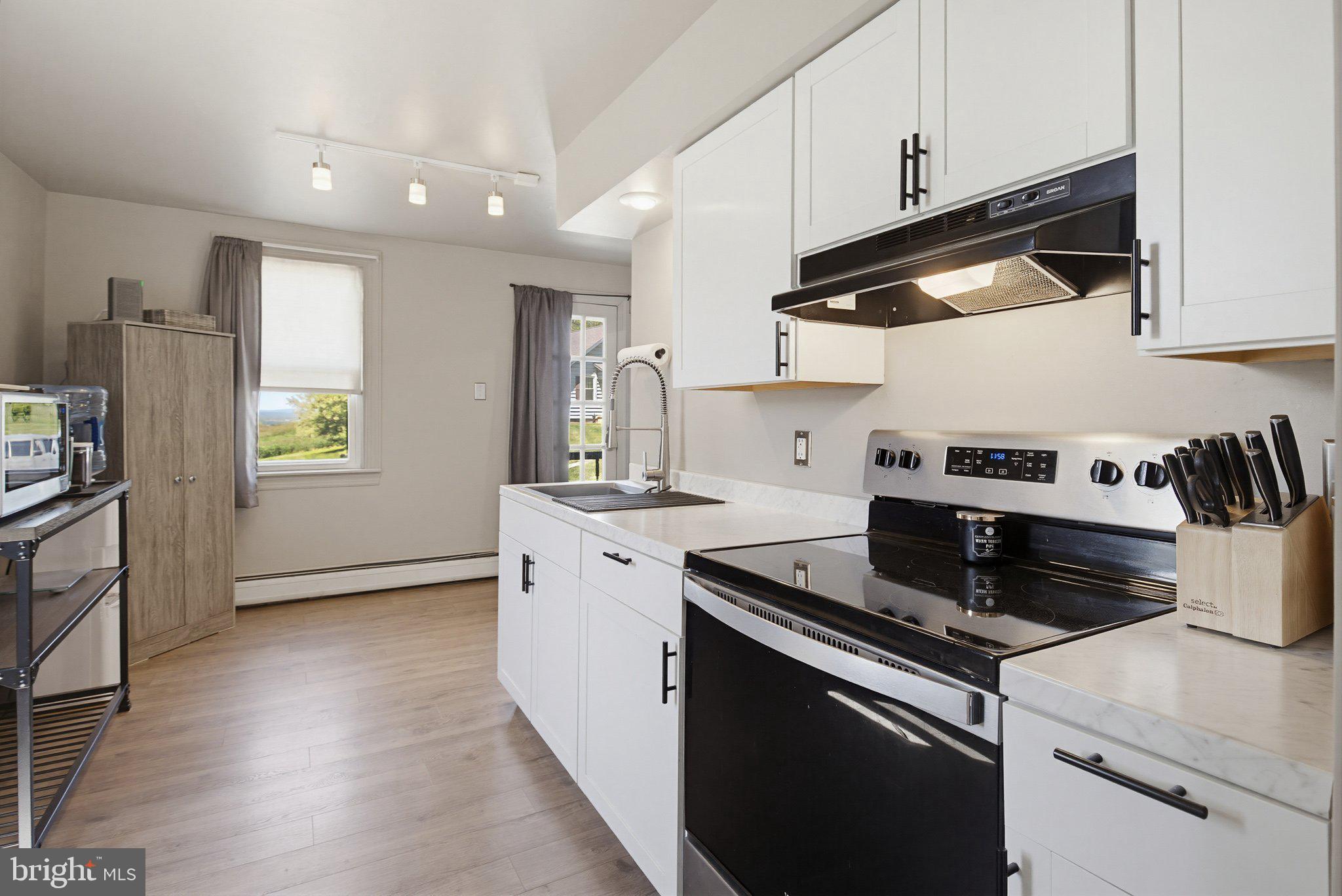 KINDERHOOK - Residential