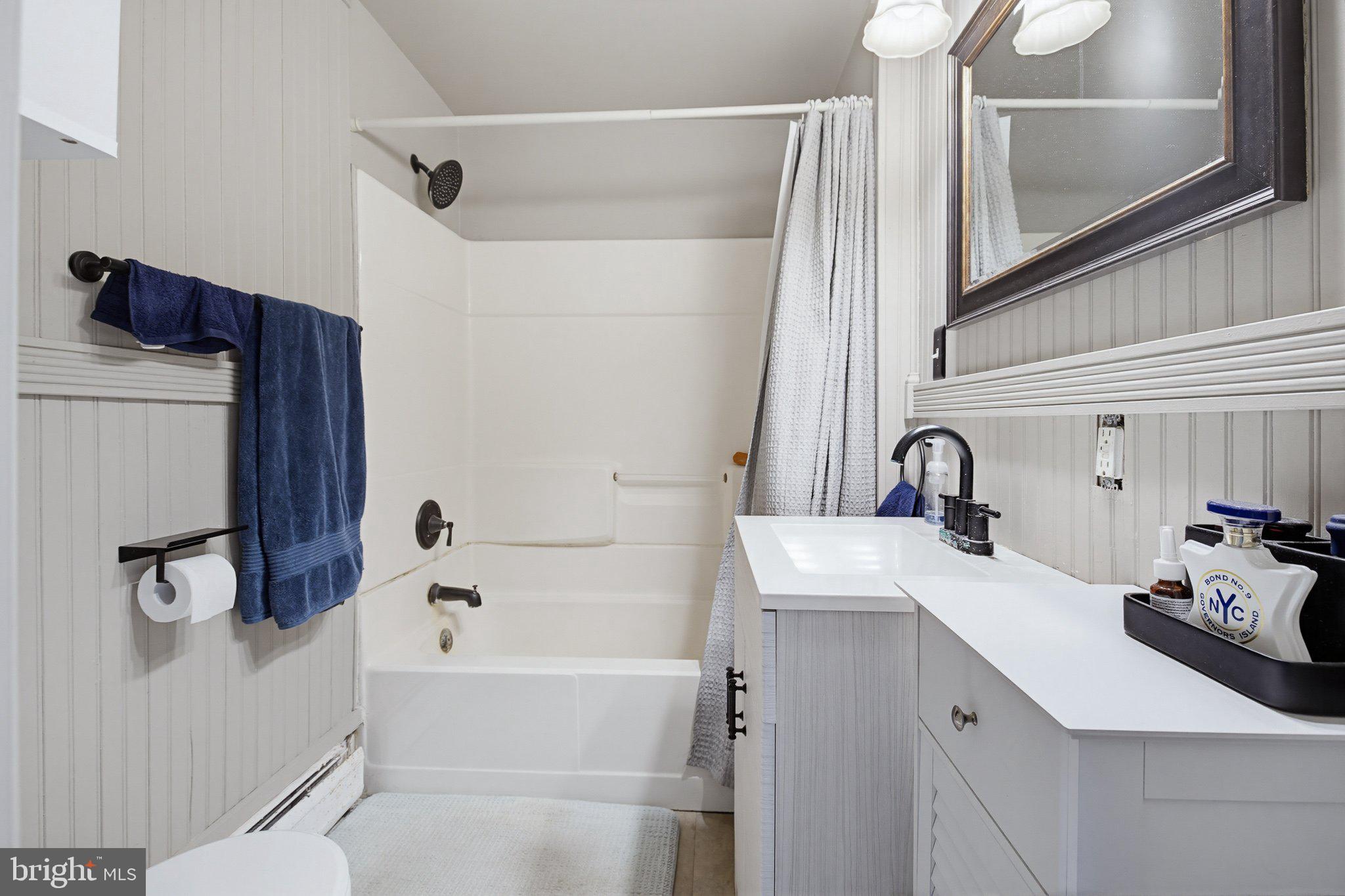 KINDERHOOK - Residential