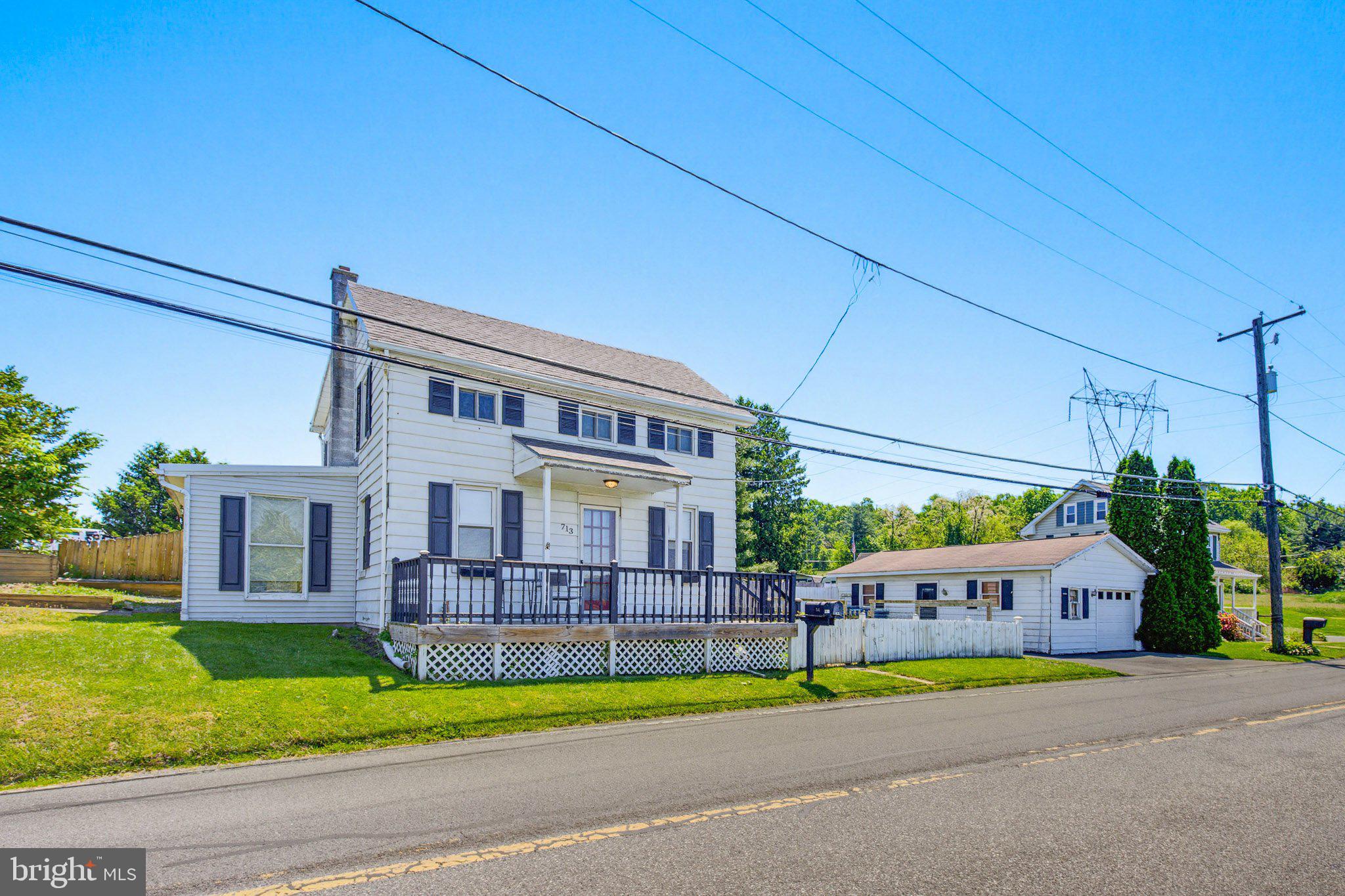 KINDERHOOK - Residential