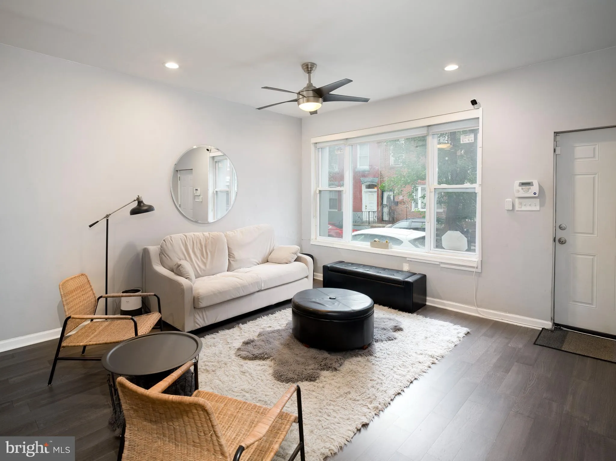 Philadelphia, Pennsylvania 19146, United States, 3 Bedrooms Bedrooms, ,3 BathroomsBathrooms,Residential,Active,175857