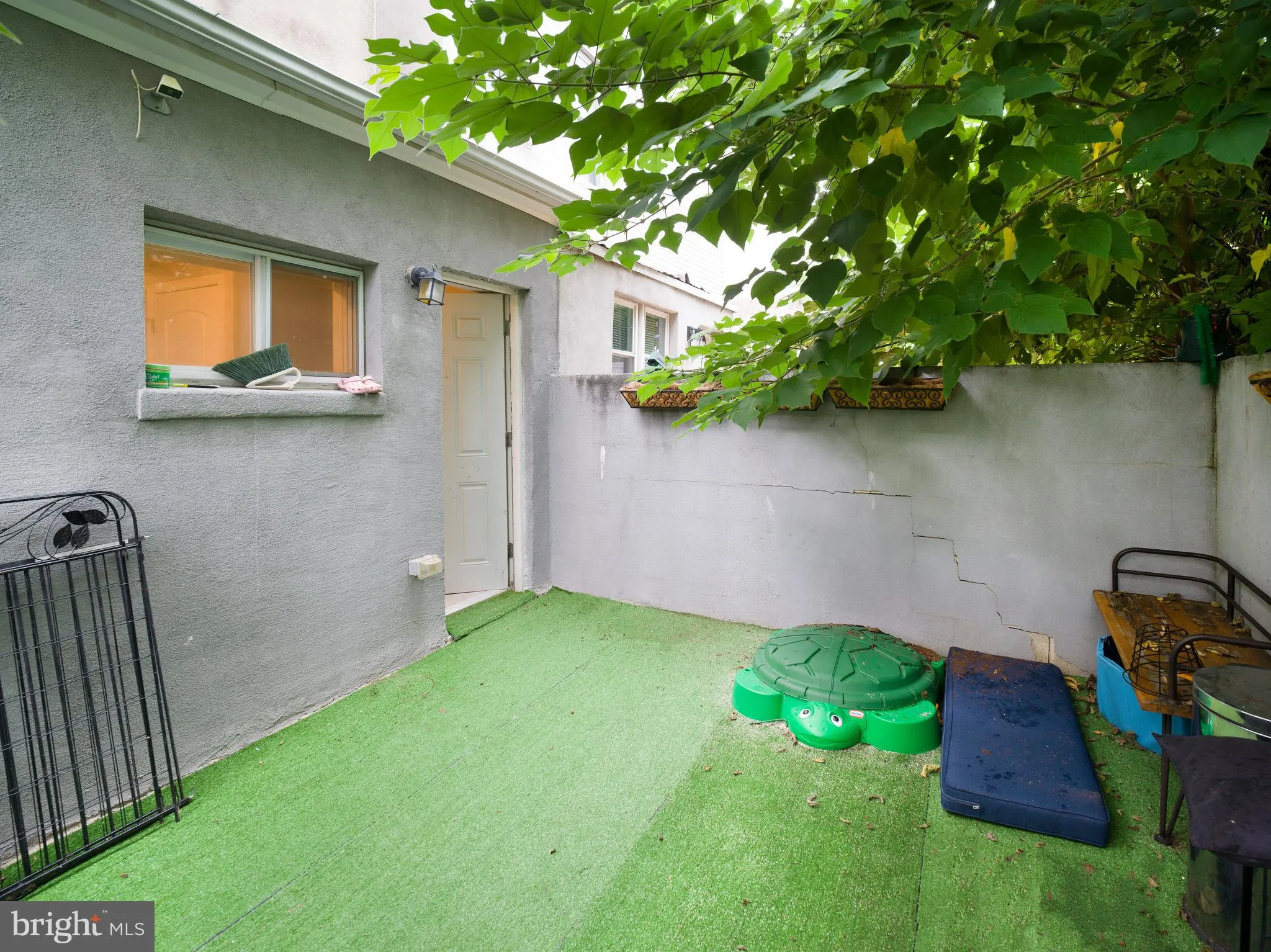 Philadelphia, Pennsylvania 19146, United States, 3 Bedrooms Bedrooms, ,3 BathroomsBathrooms,Residential,Active,175857