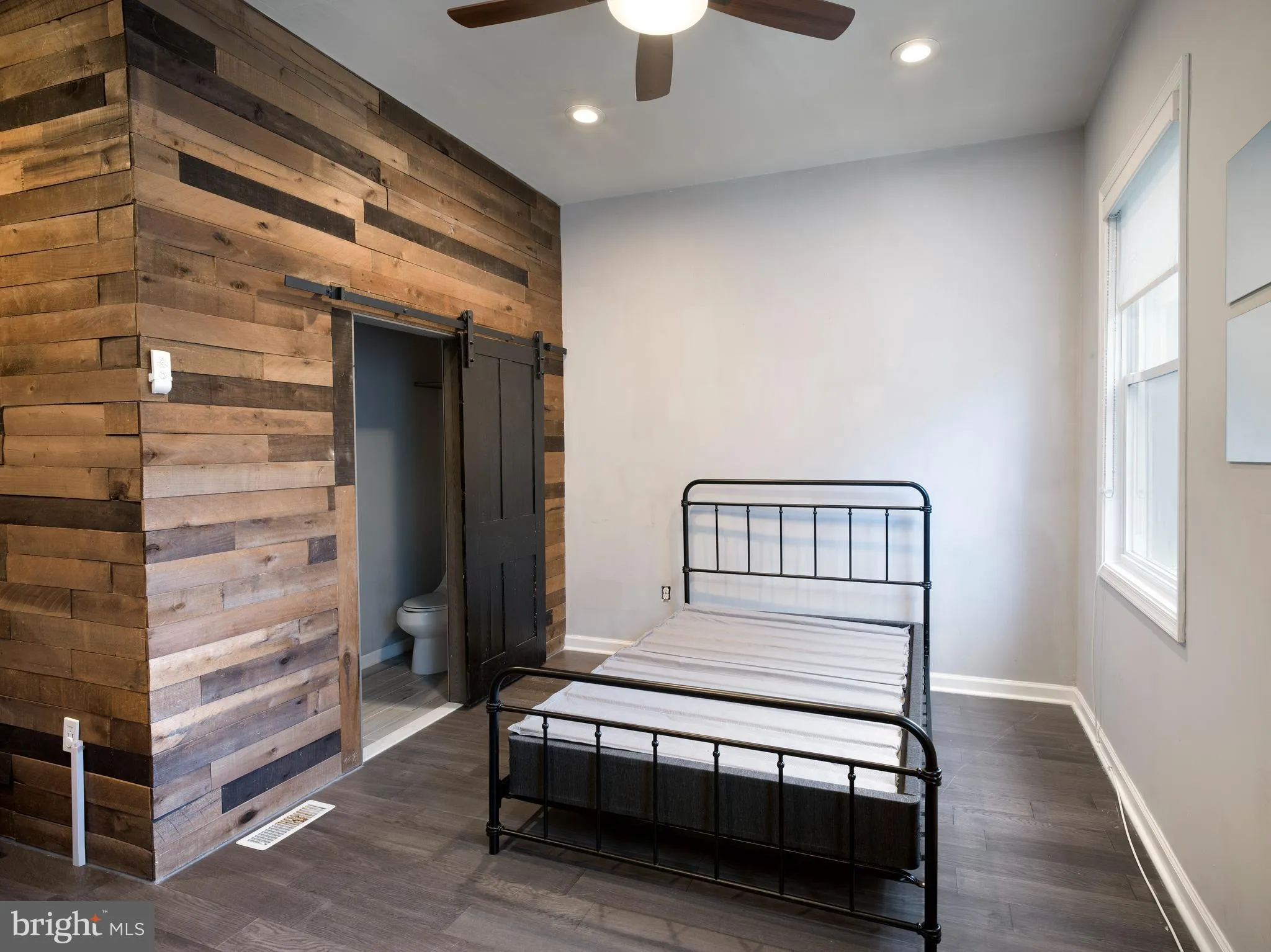 Philadelphia, Pennsylvania 19146, United States, 3 Bedrooms Bedrooms, ,3 BathroomsBathrooms,Residential,Active,175857