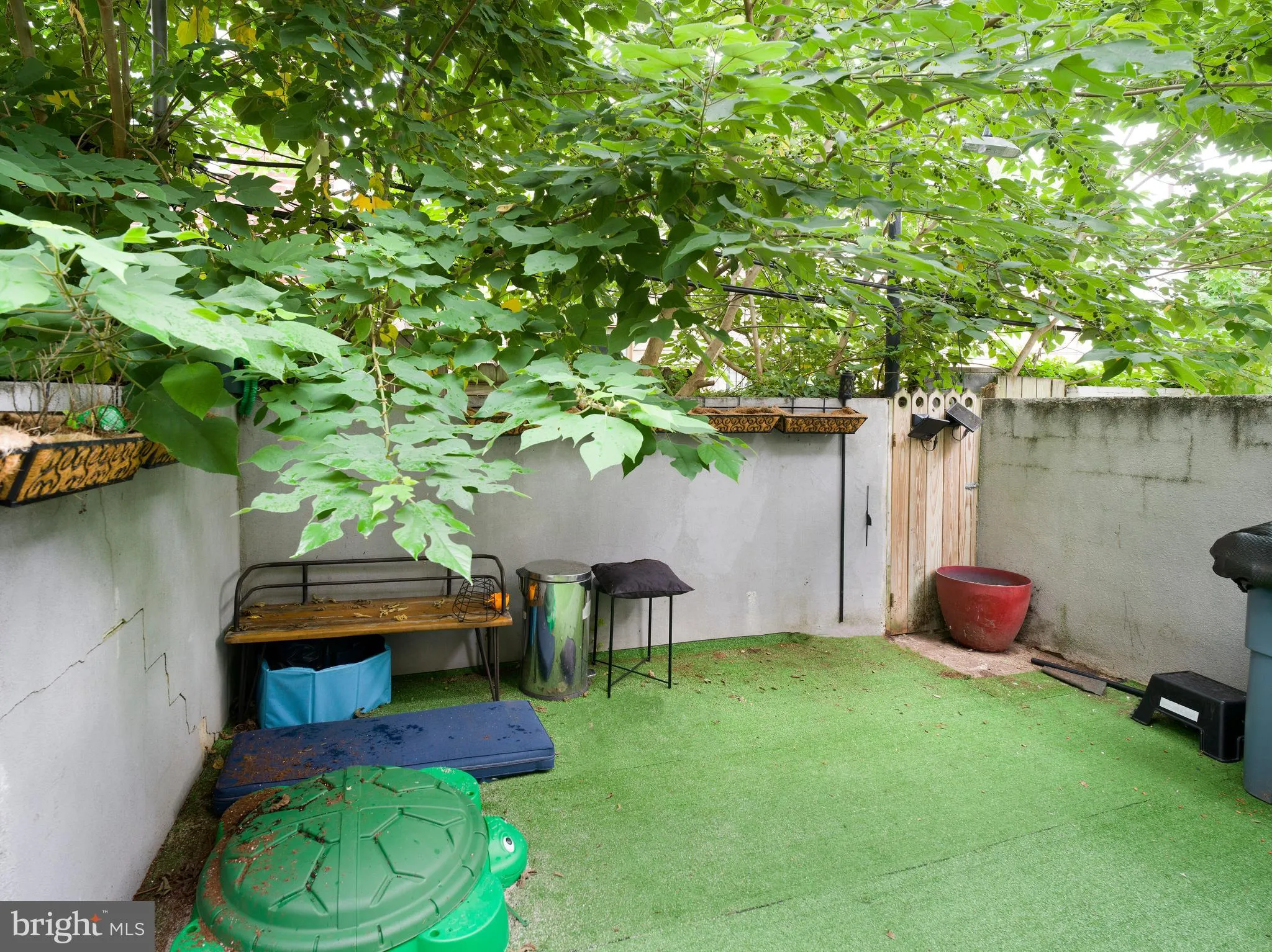 Philadelphia, Pennsylvania 19146, United States, 3 Bedrooms Bedrooms, ,3 BathroomsBathrooms,Residential,Active,175857