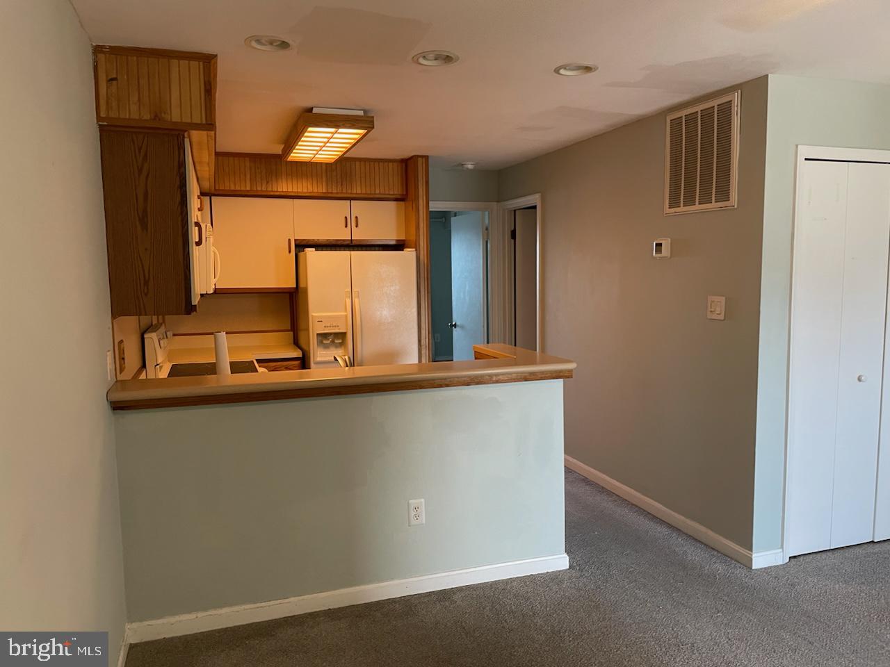 QUEENS LANDING - Residential Lease