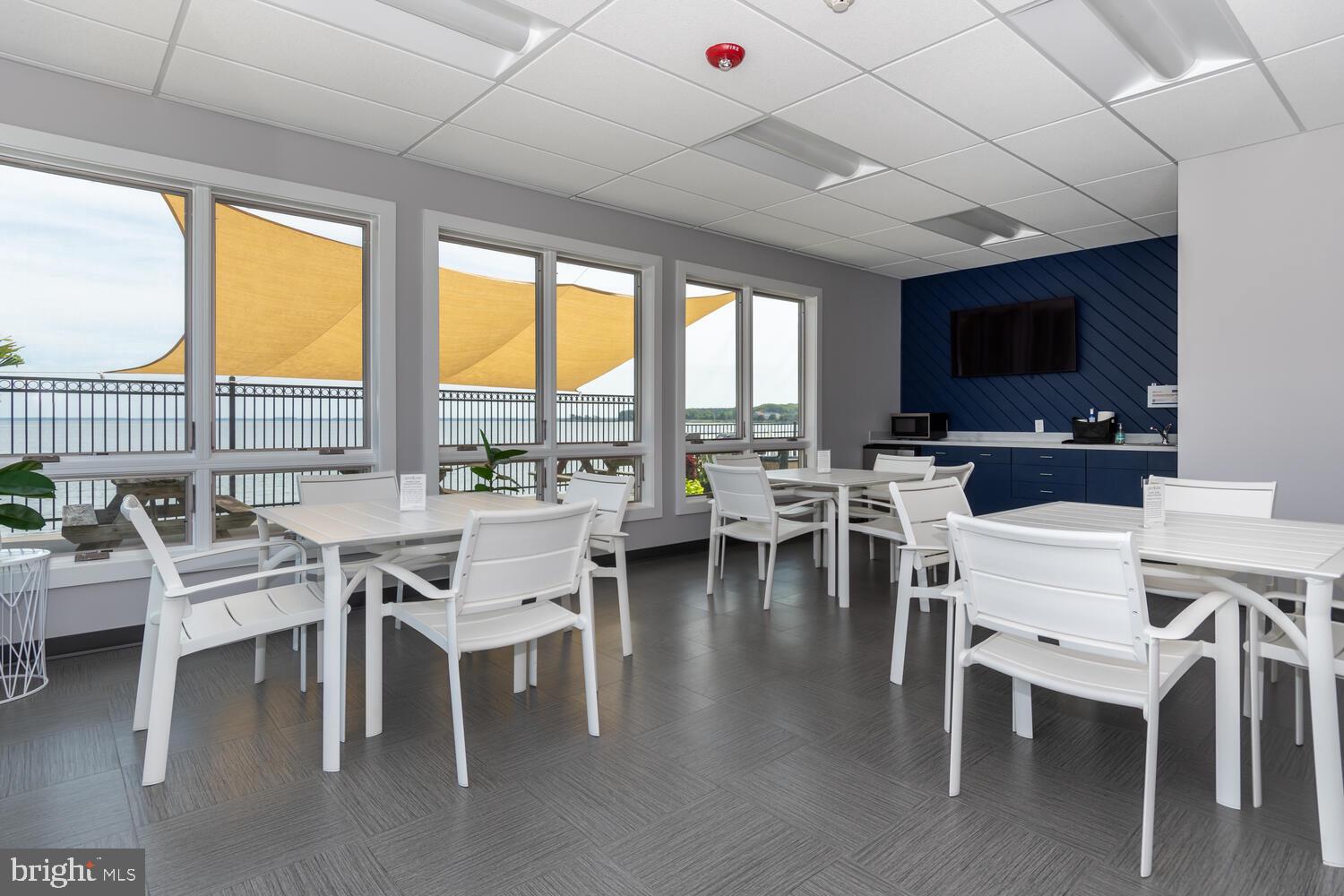 QUEENS LANDING - Residential Lease