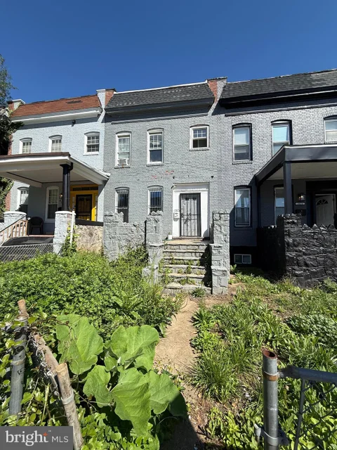 MLS: MDBA2218330