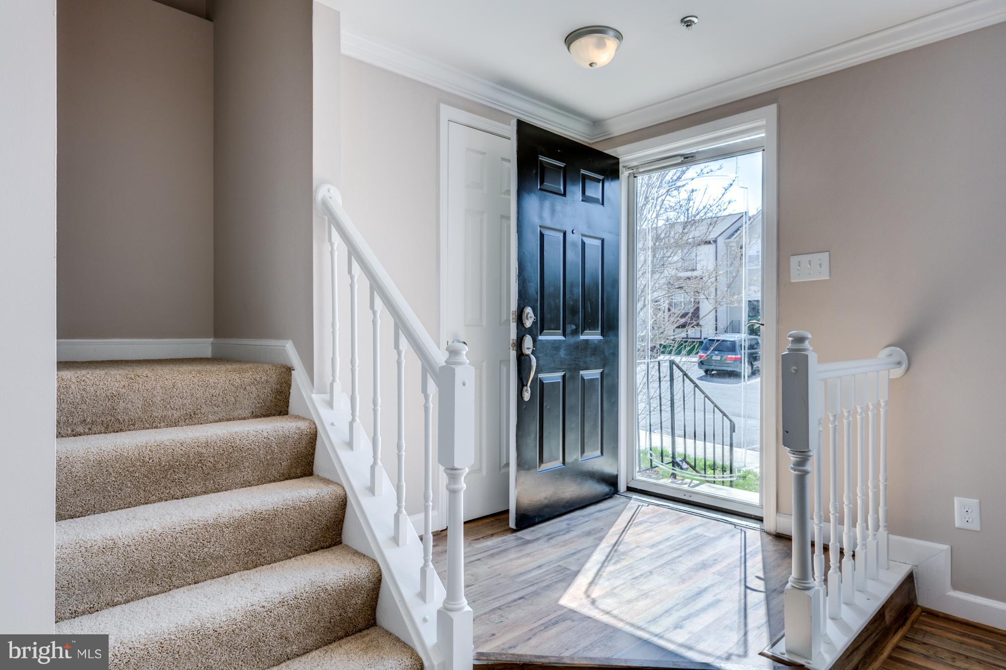 COLONY SQUARE - Residential