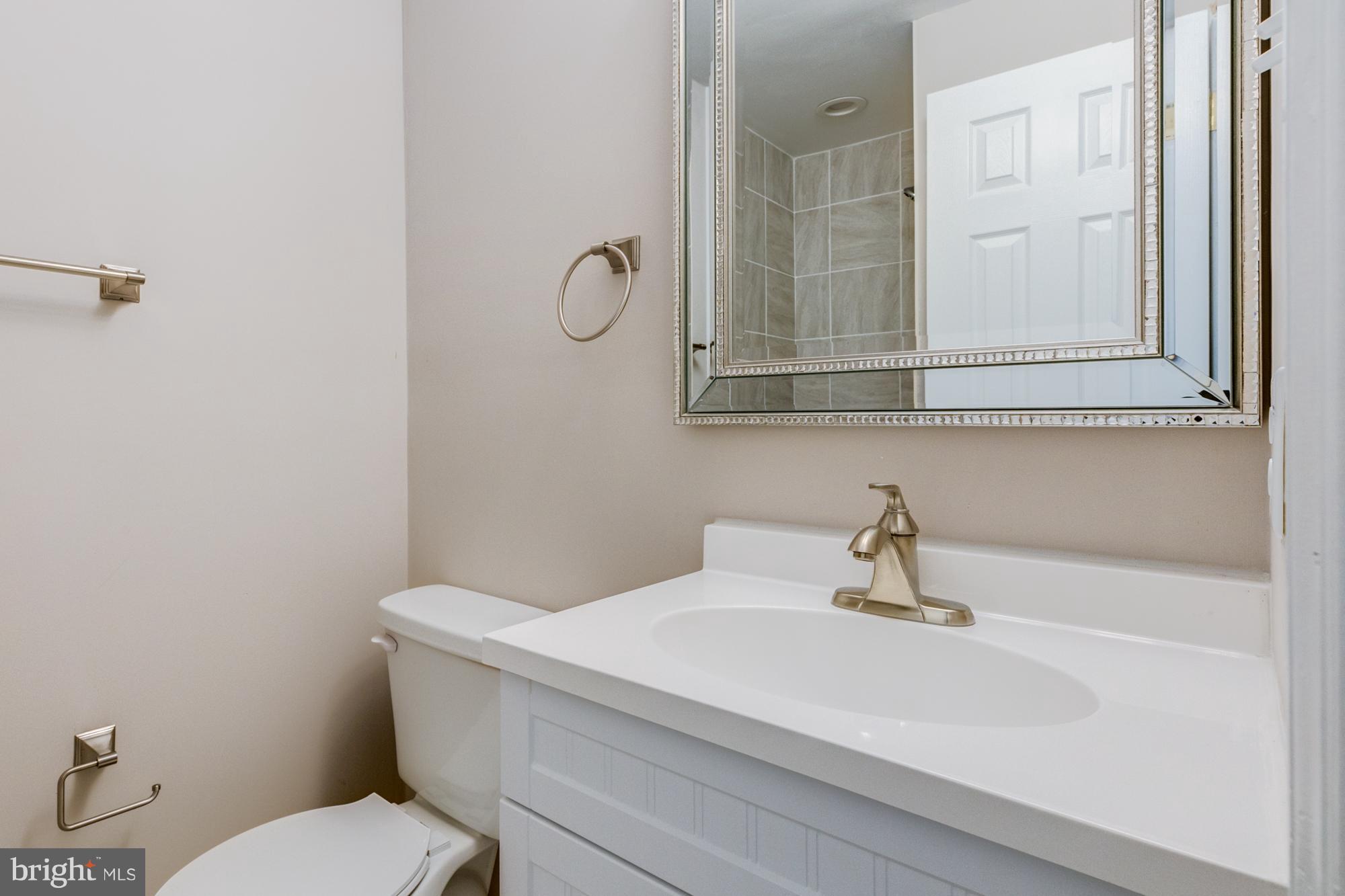 COLONY SQUARE - Residential