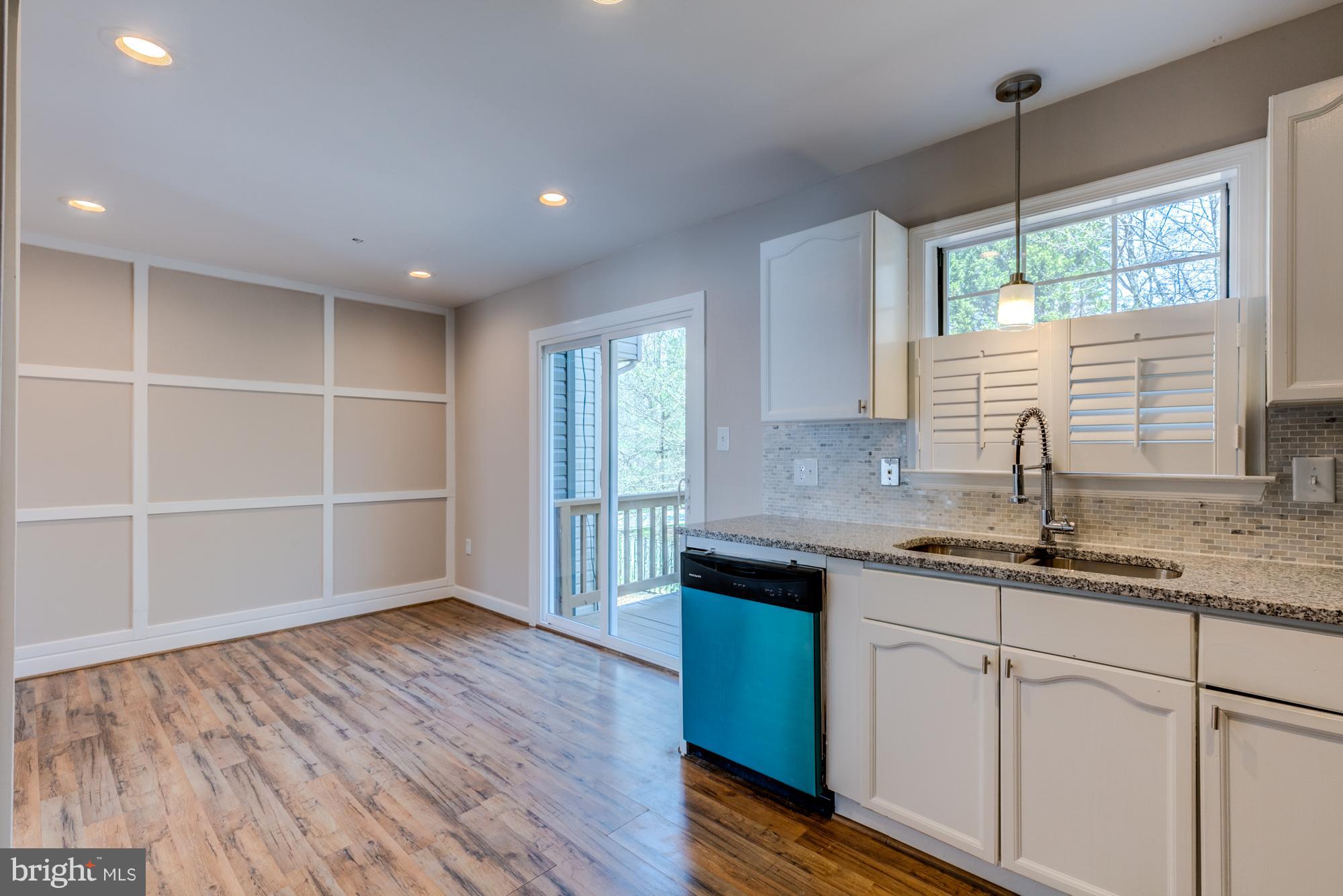 COLONY SQUARE - Residential