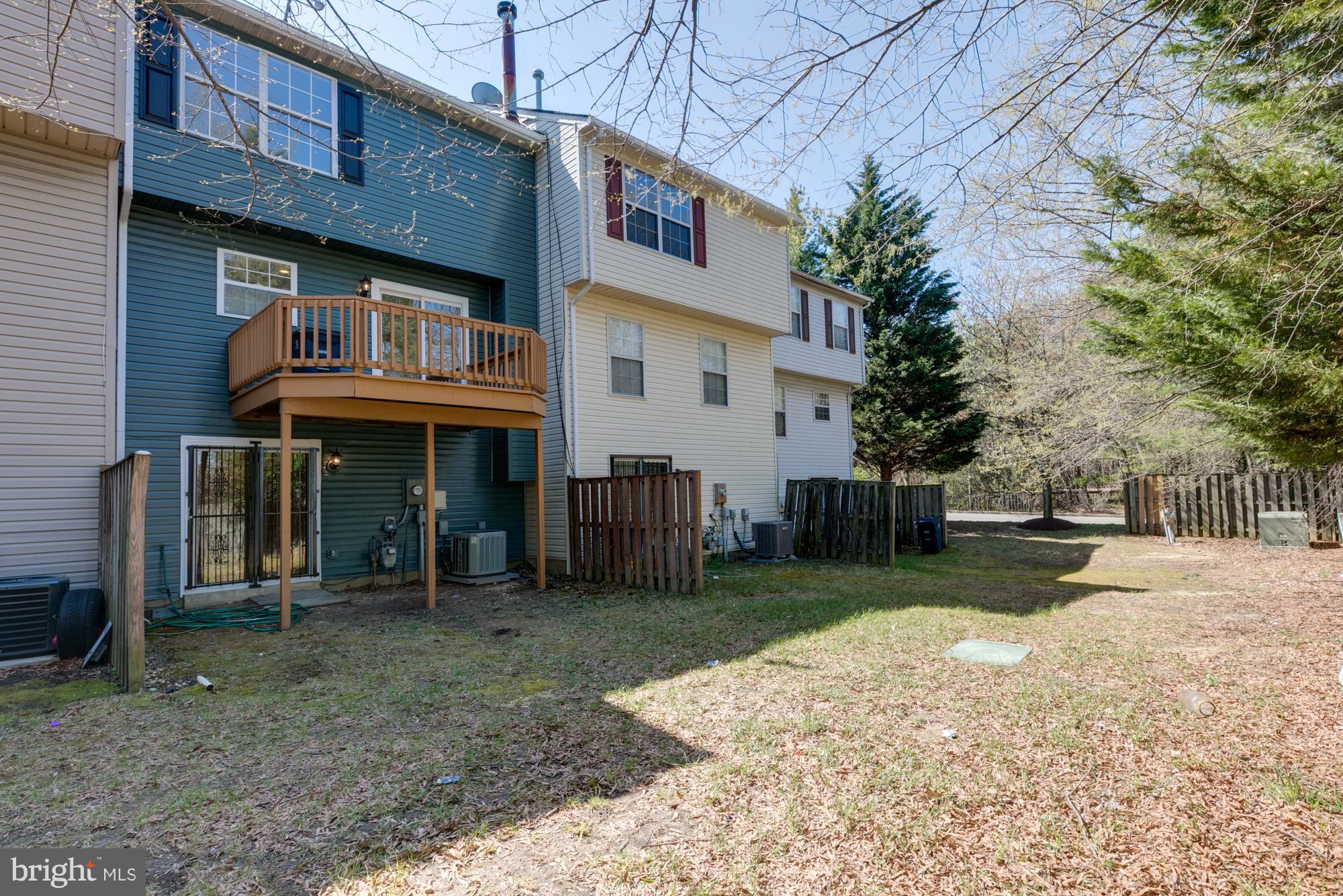 COLONY SQUARE - Residential