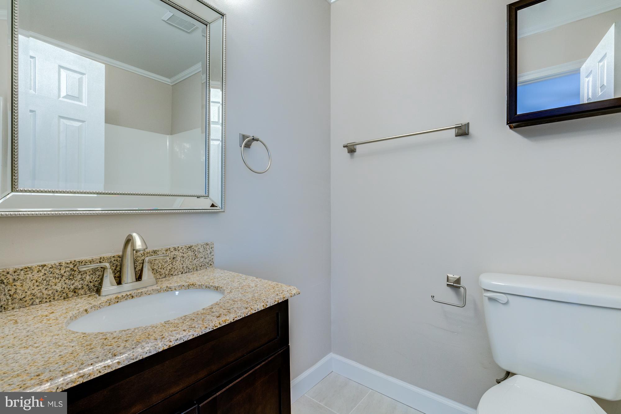 COLONY SQUARE - Residential