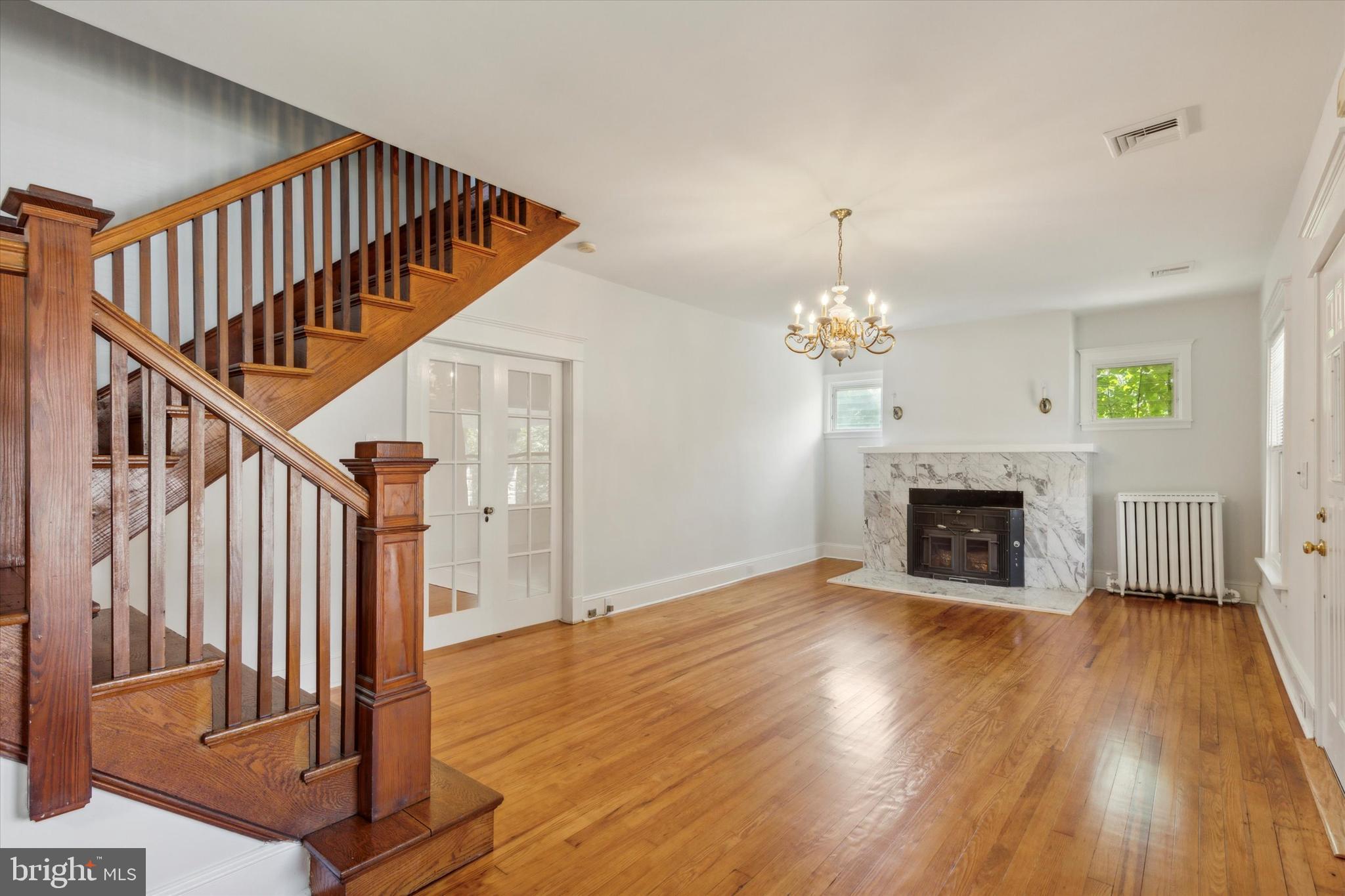 28 GROVE AVENUE