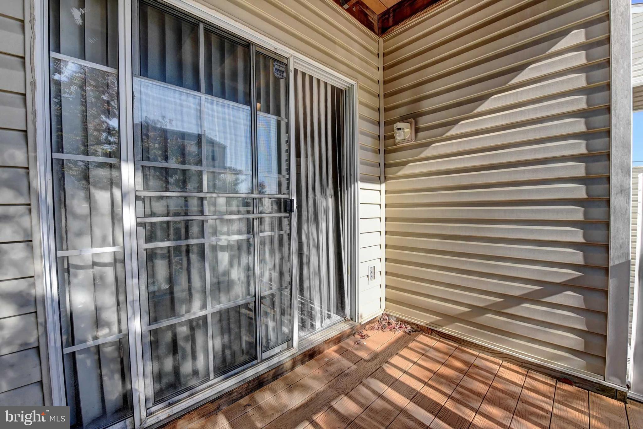 CONDO AT GUNSTON CORNER - Residential