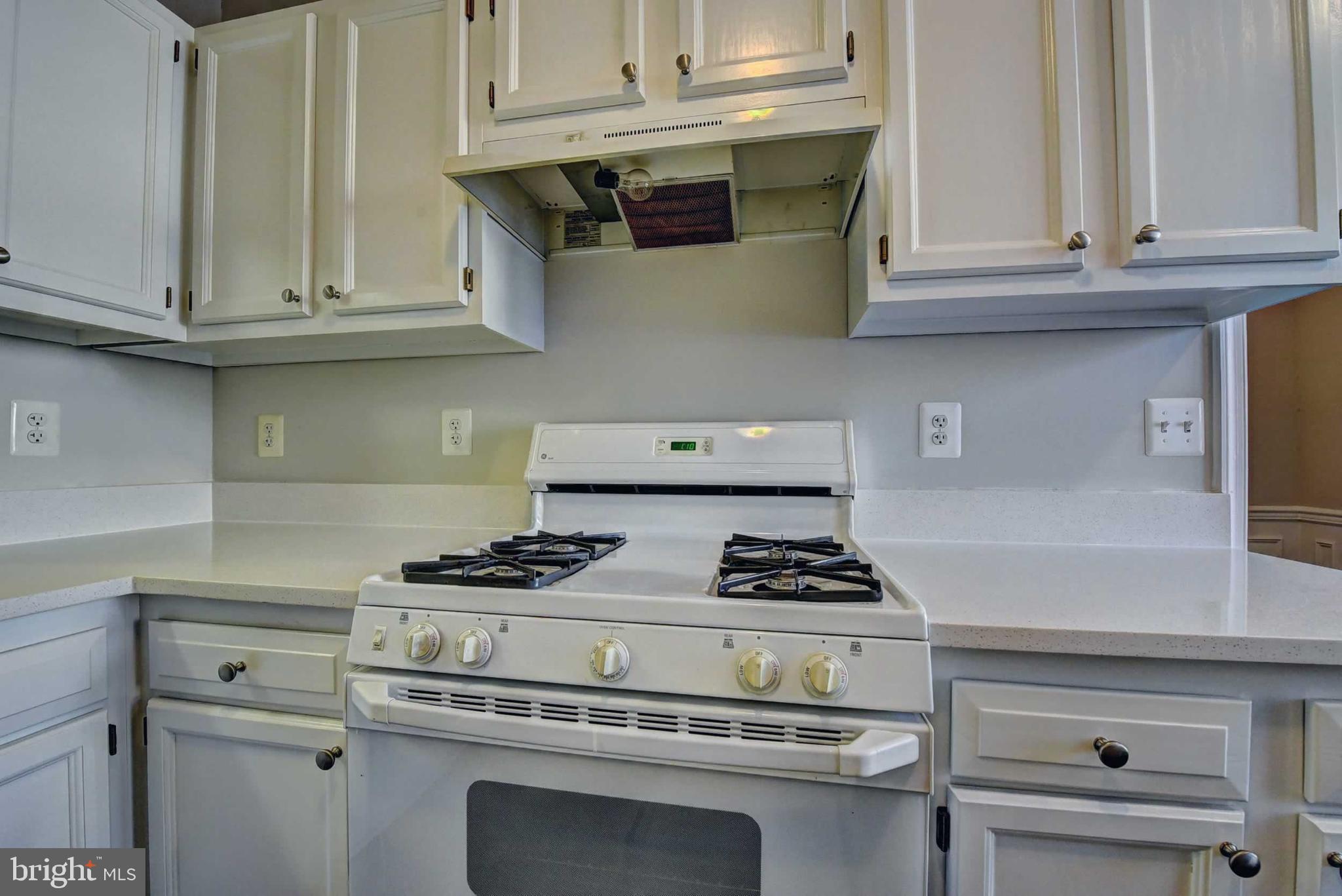 CONDO AT GUNSTON CORNER - Residential