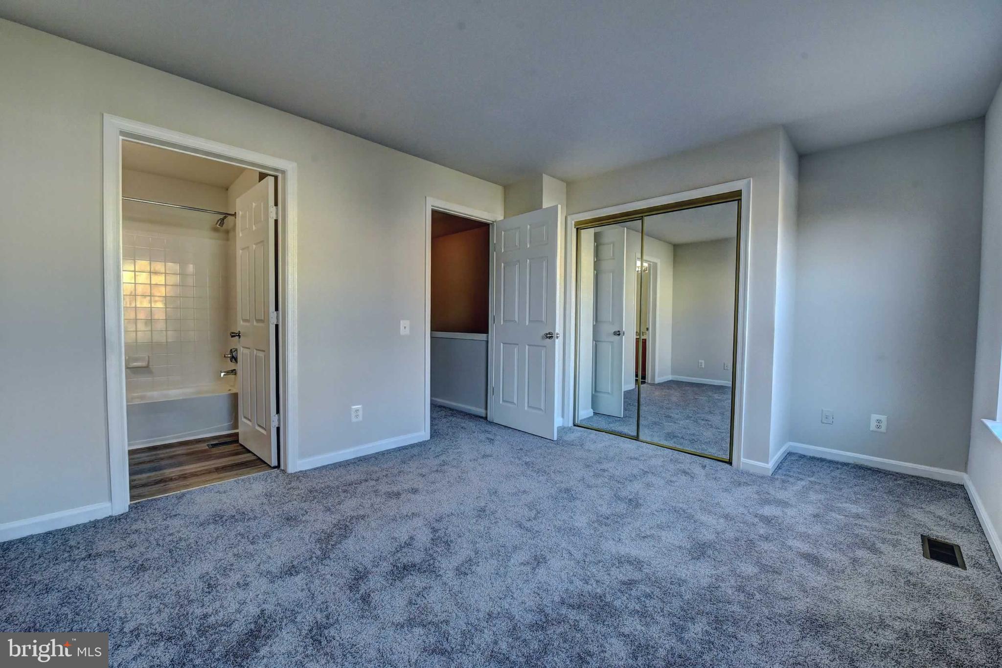 CONDO AT GUNSTON CORNER - Residential