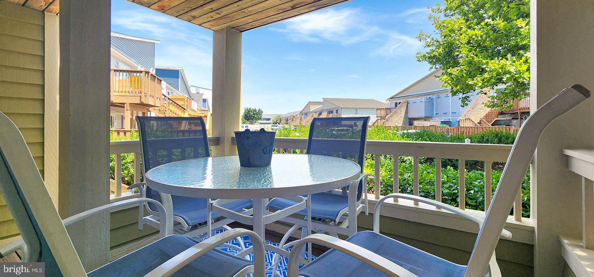 200 N HERON DRIVE 200055