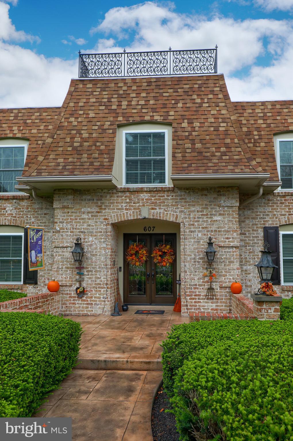 SCHOOL LANE HILLS - Residential