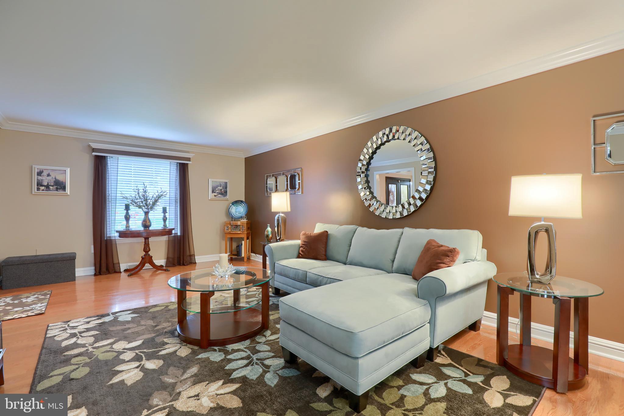 SCHOOL LANE HILLS - Residential