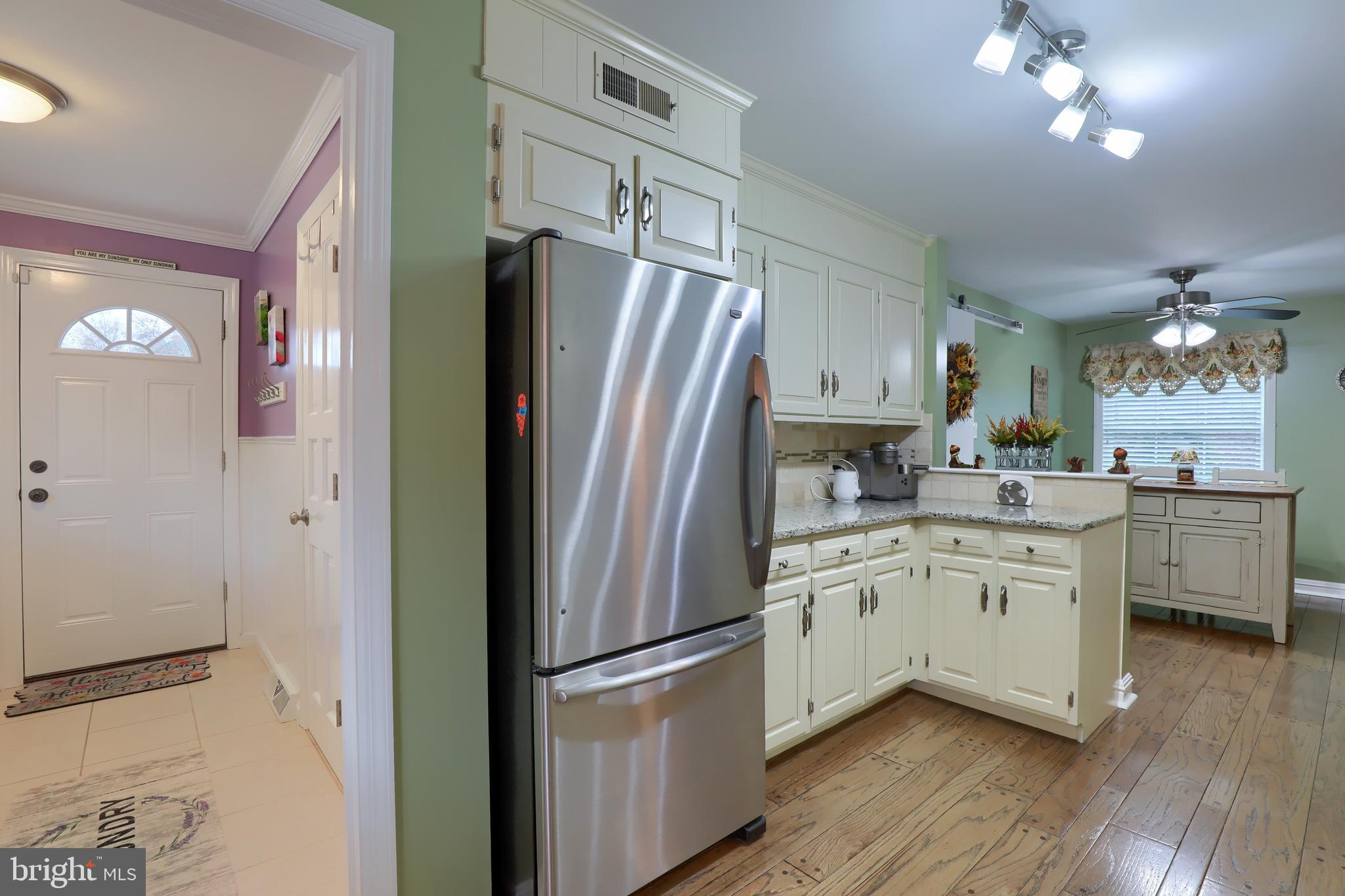 SCHOOL LANE HILLS - Residential