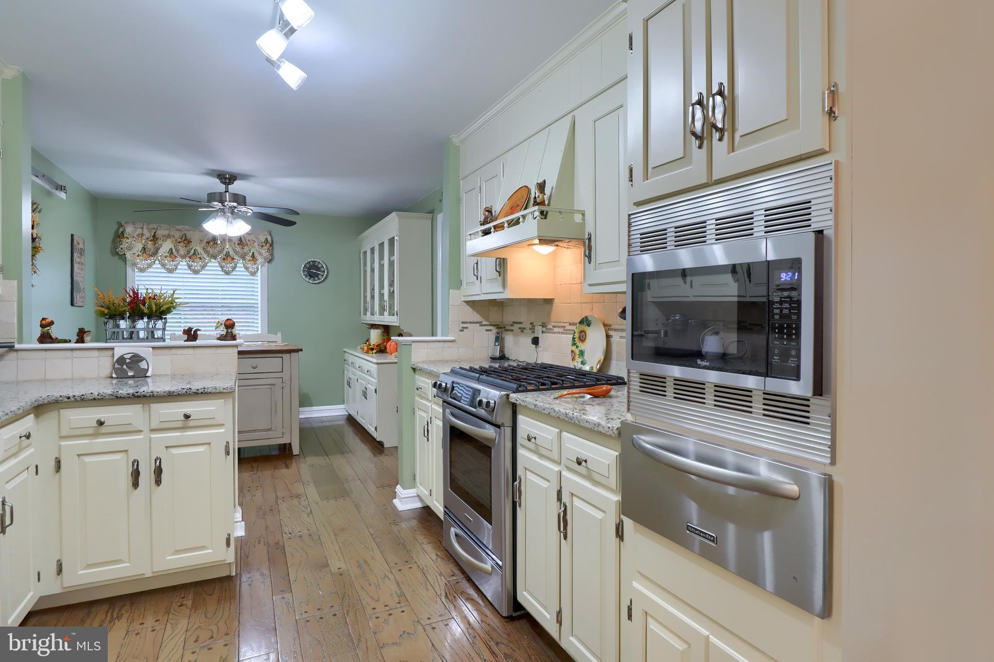 SCHOOL LANE HILLS - Residential