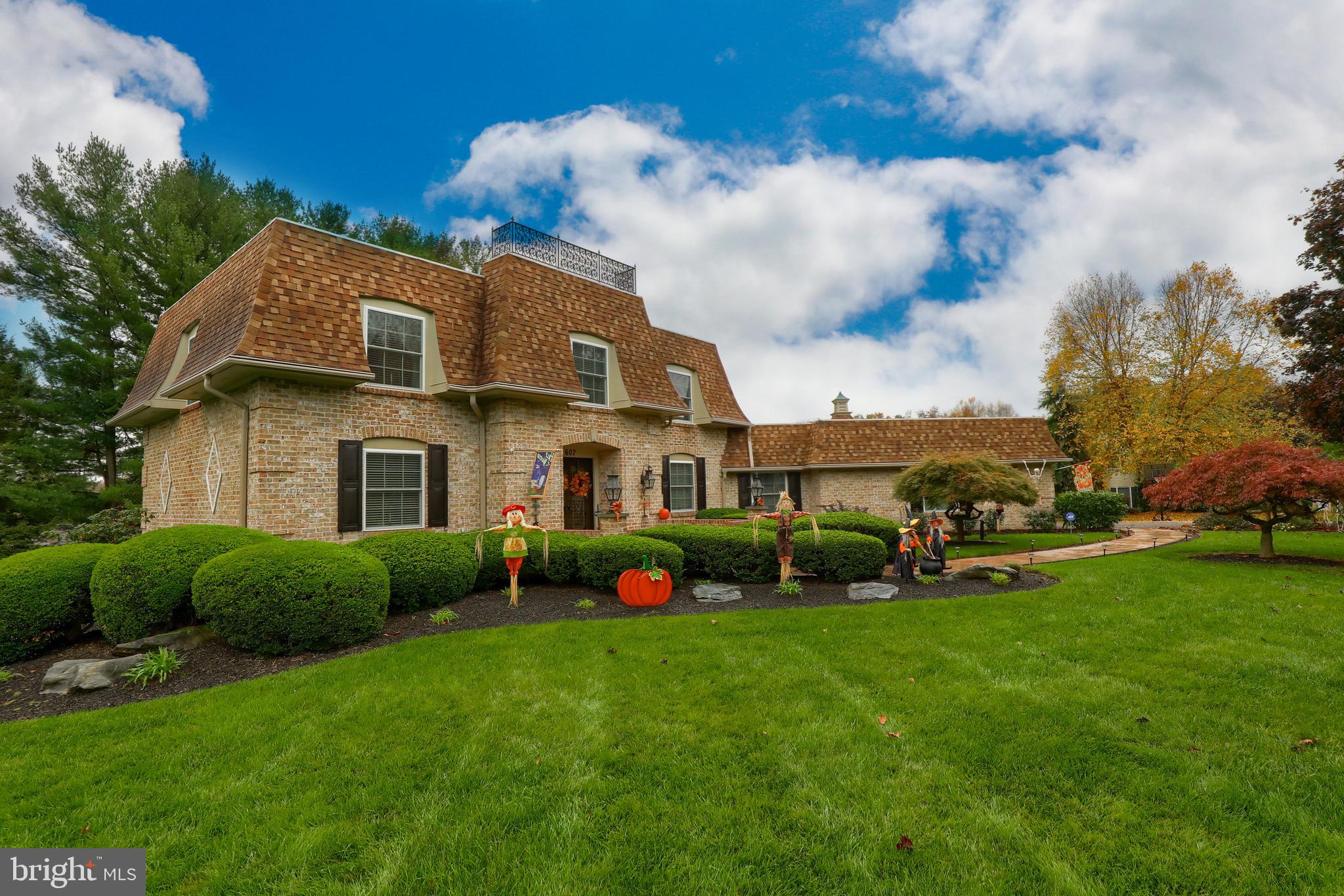 SCHOOL LANE HILLS - Residential