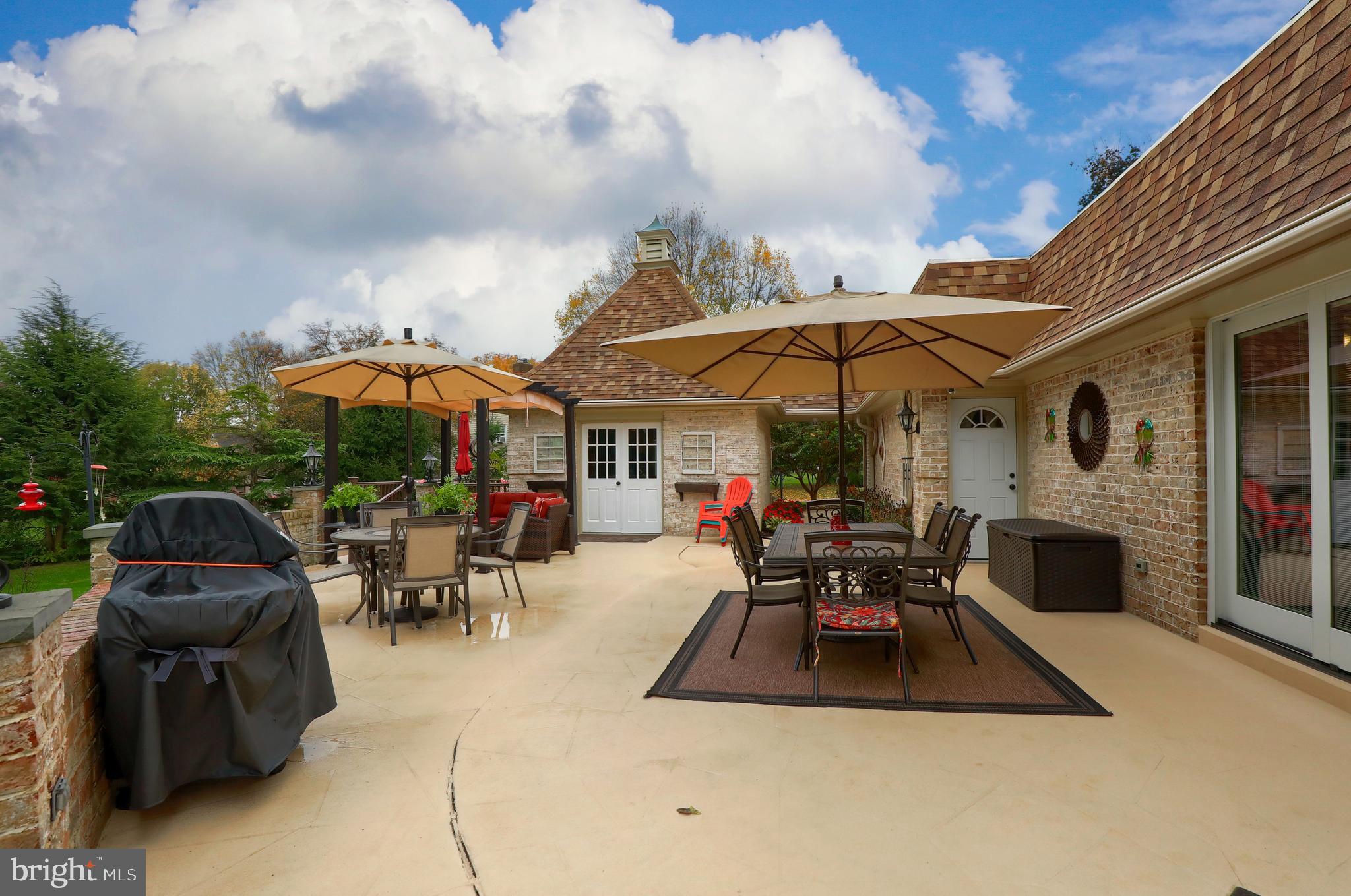 SCHOOL LANE HILLS - Residential