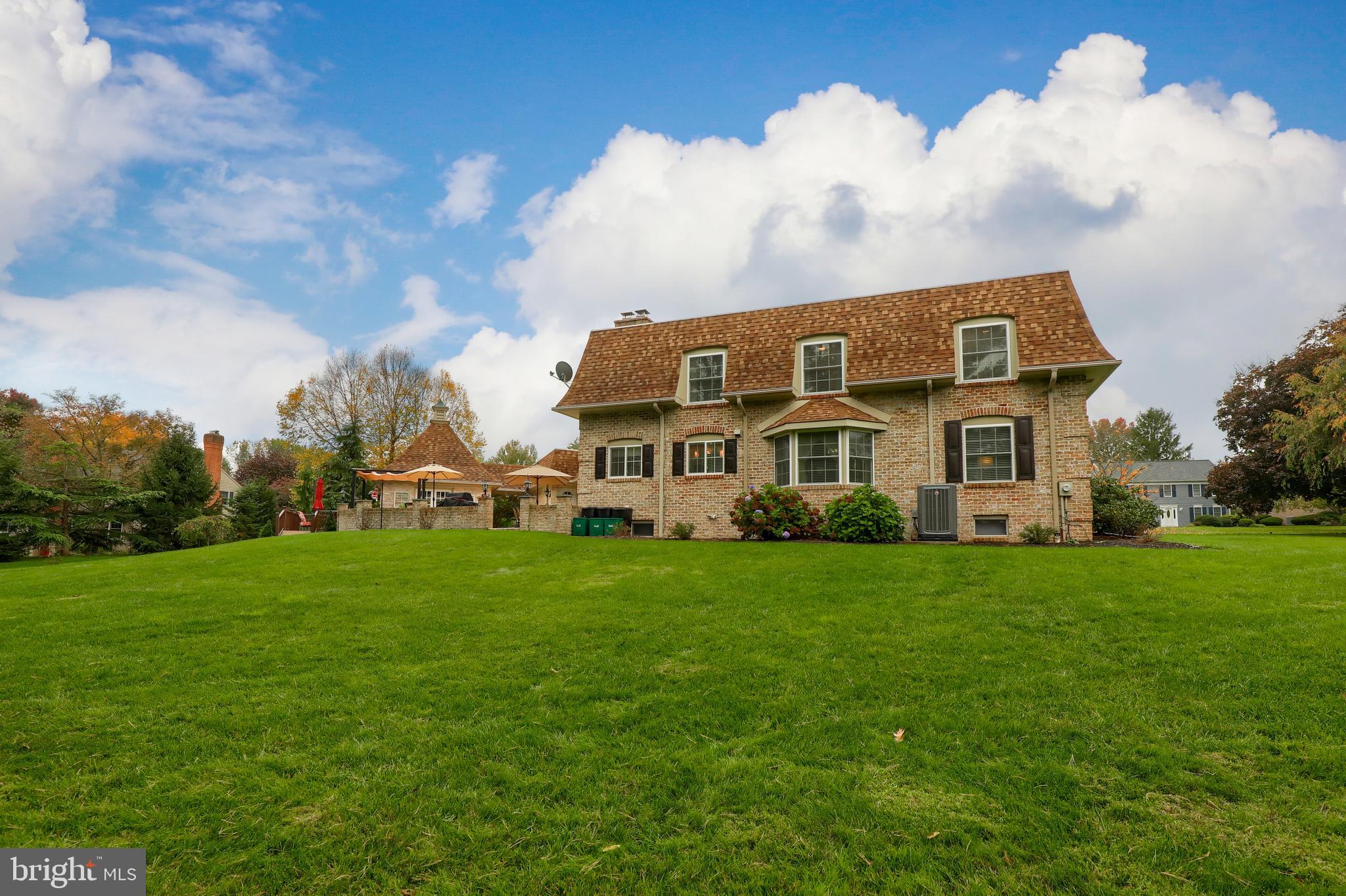 SCHOOL LANE HILLS - Residential