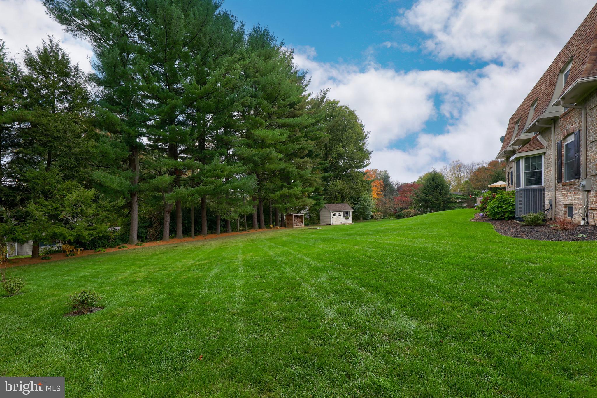SCHOOL LANE HILLS - Residential
