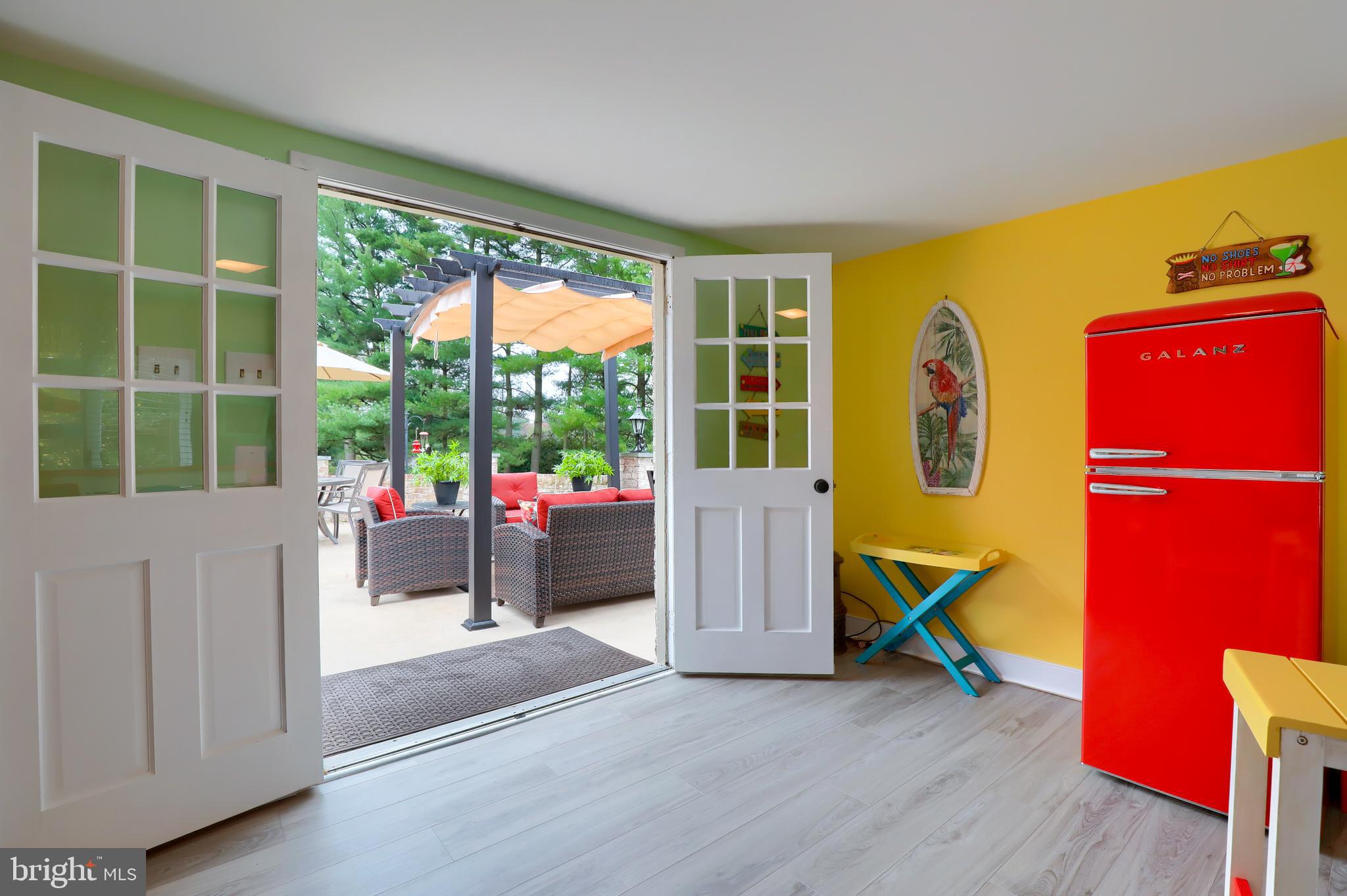 SCHOOL LANE HILLS - Residential