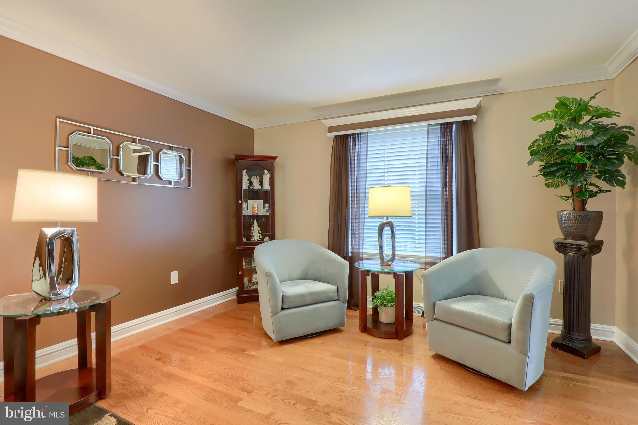 SCHOOL LANE HILLS - Residential