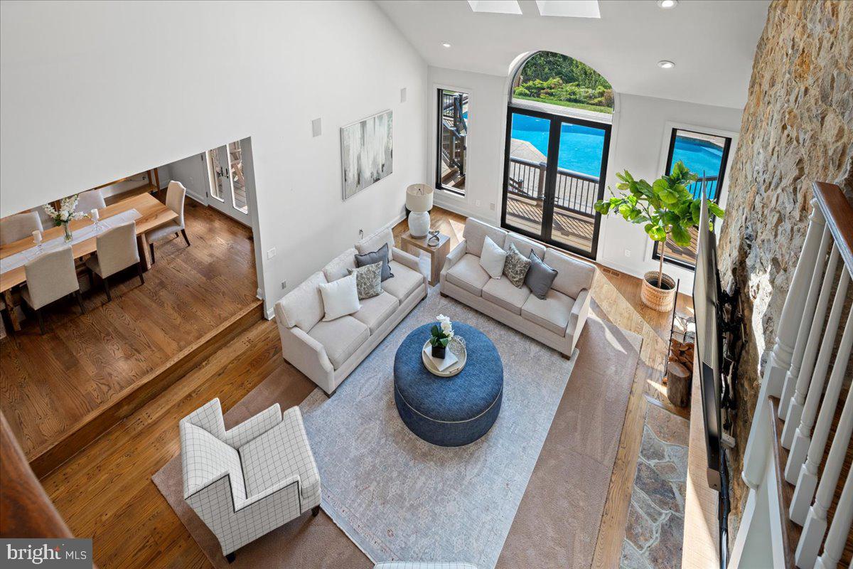 CHESTNUT HOLLOW - Residential