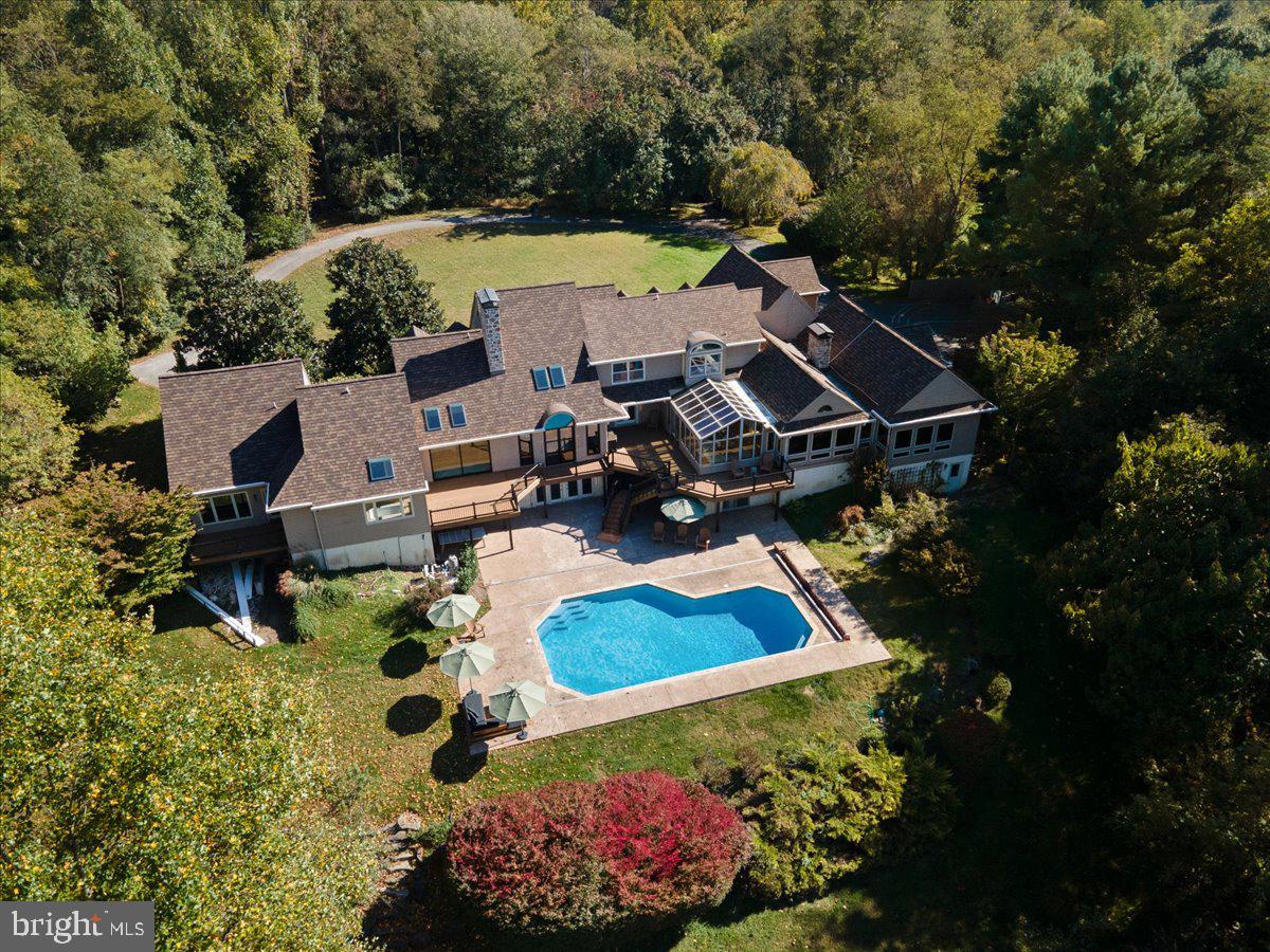 CHESTNUT HOLLOW - Residential