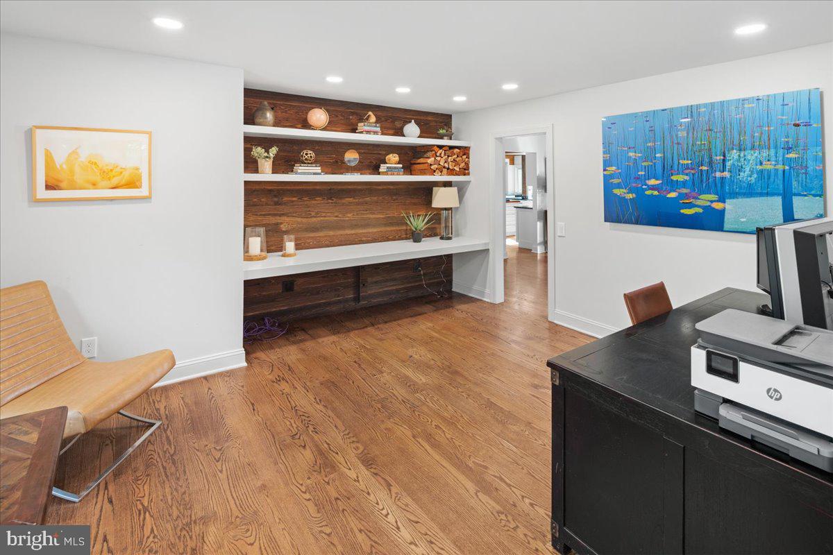 CHESTNUT HOLLOW - Residential