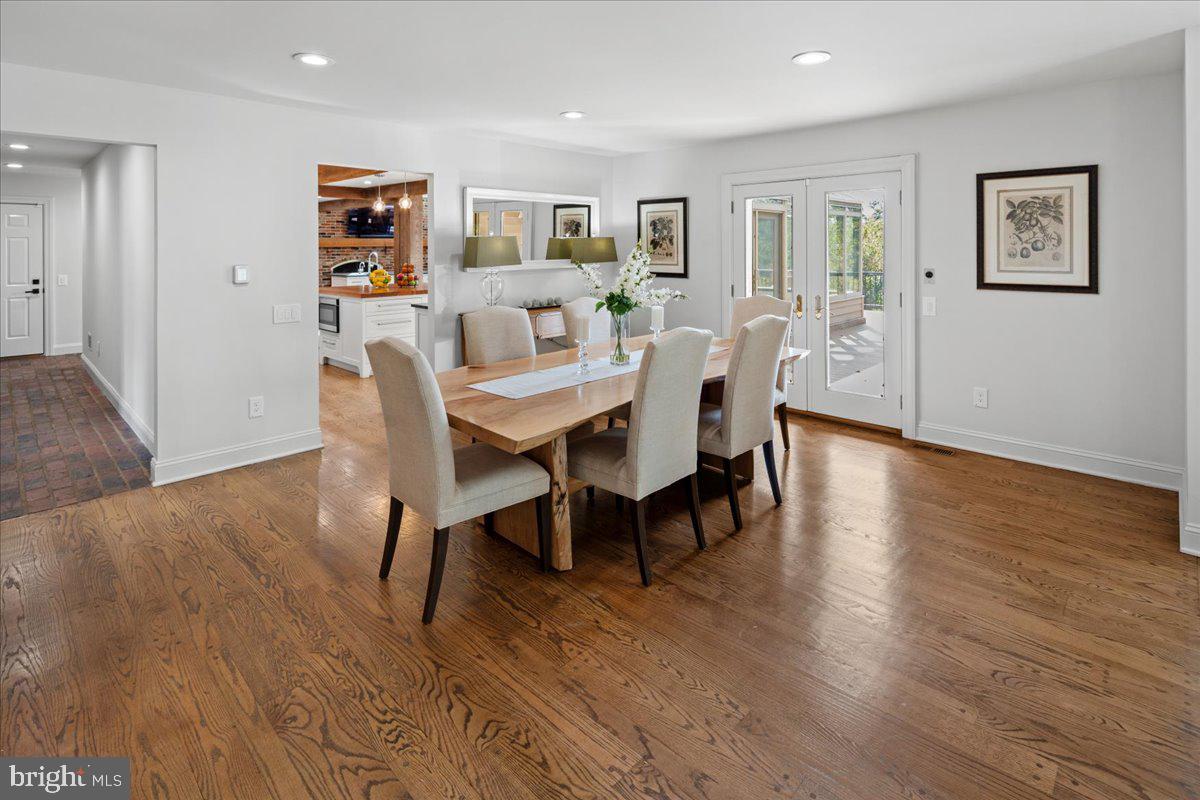 CHESTNUT HOLLOW - Residential