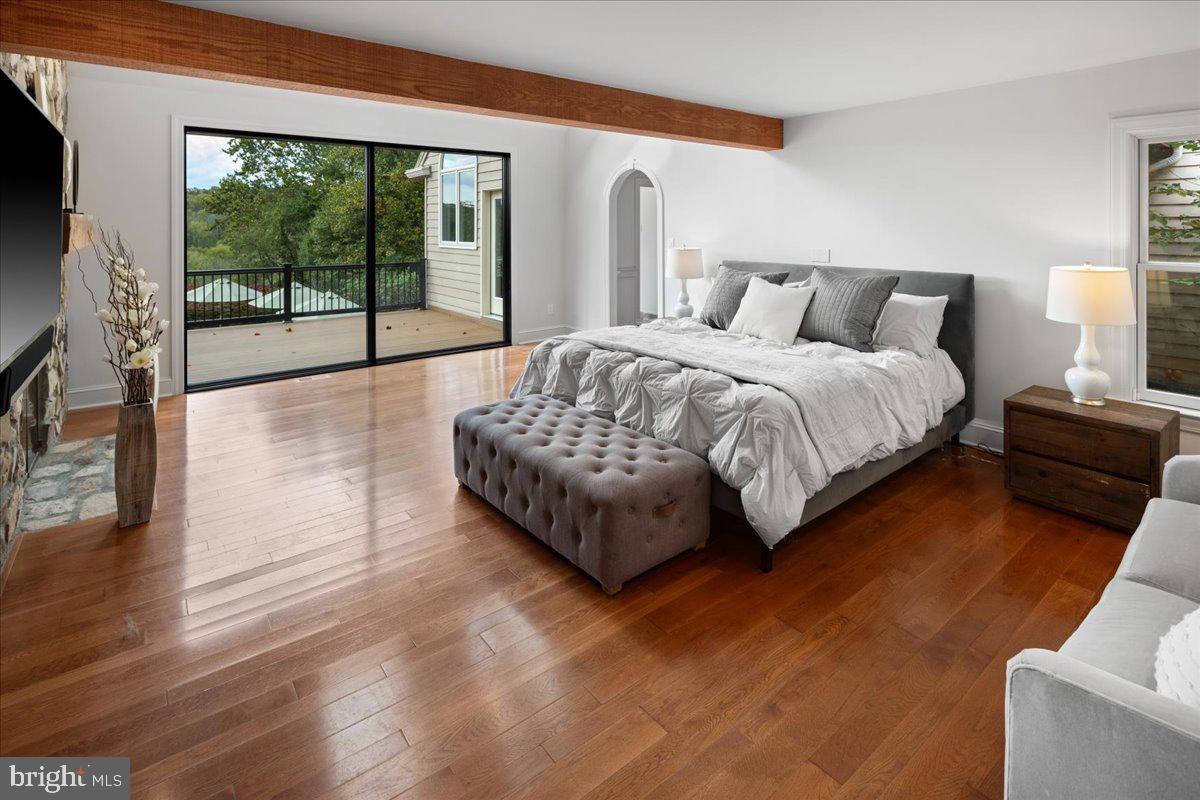 CHESTNUT HOLLOW - Residential