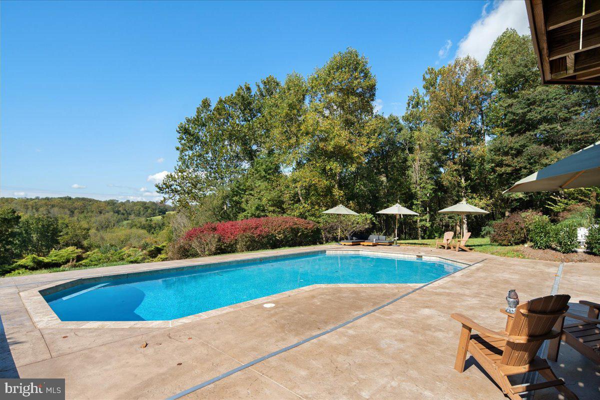 CHESTNUT HOLLOW - Residential