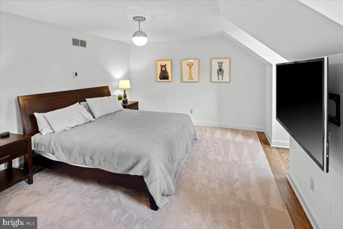 CHESTNUT HOLLOW - Residential