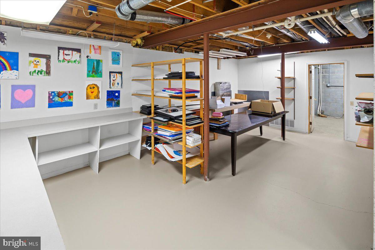 CHESTNUT HOLLOW - Residential