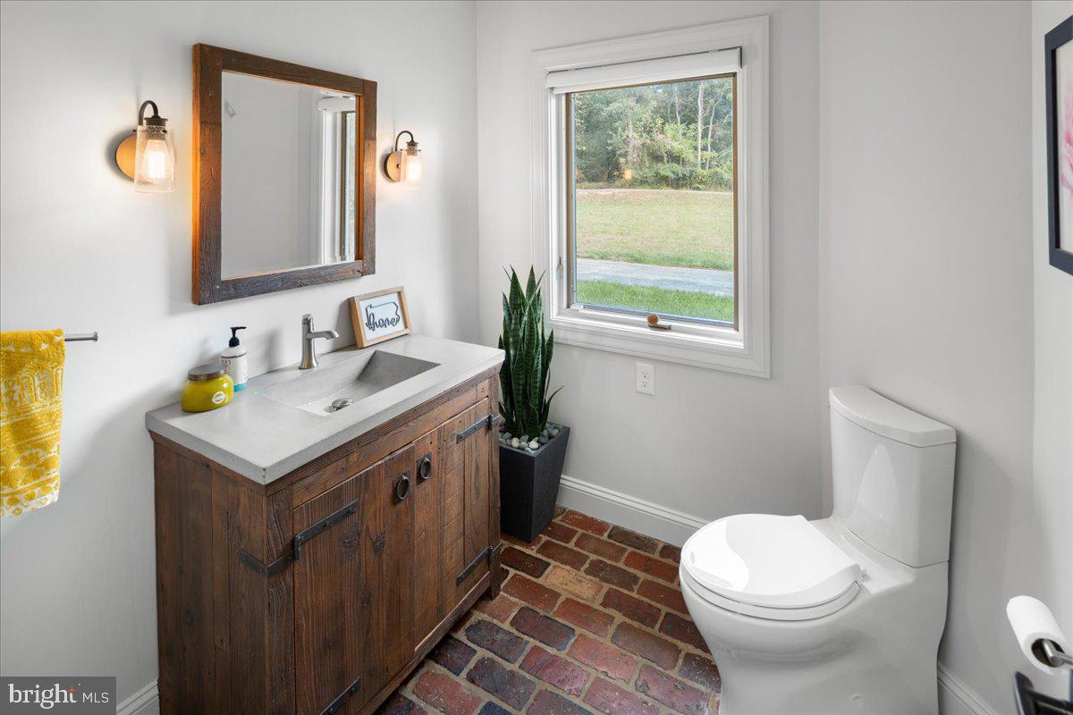 CHESTNUT HOLLOW - Residential