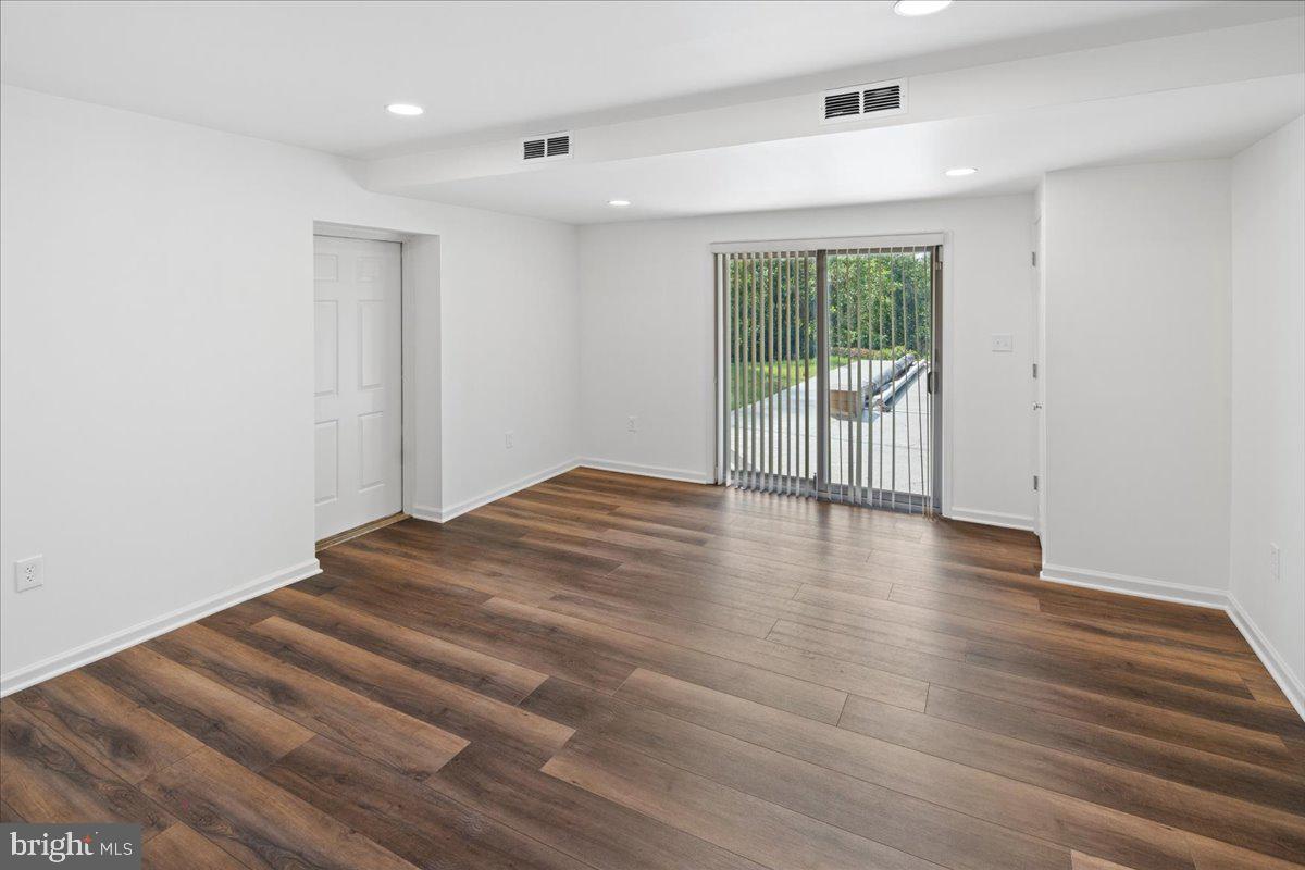 CHESTNUT HOLLOW - Residential