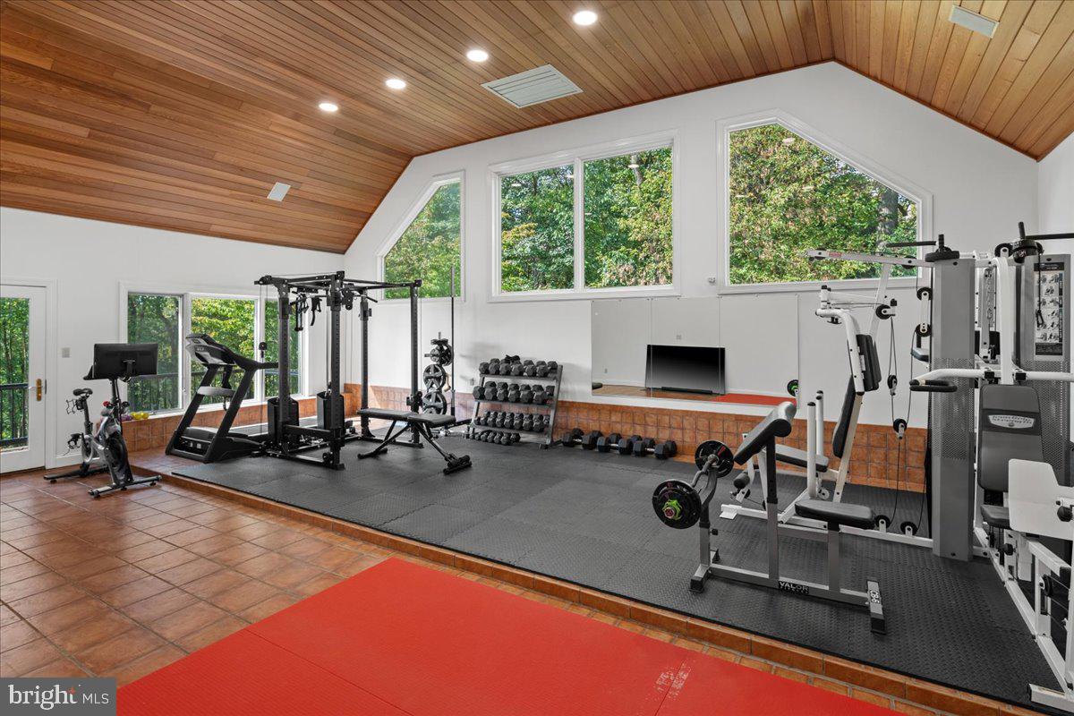 CHESTNUT HOLLOW - Residential