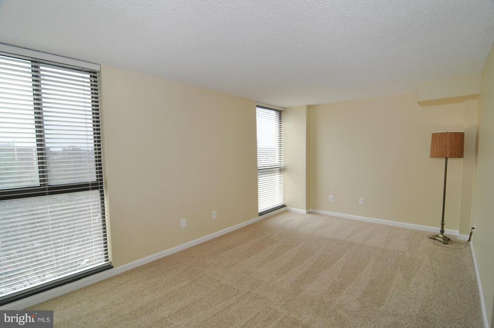 THE REPRESENTATIVE - Residential Lease