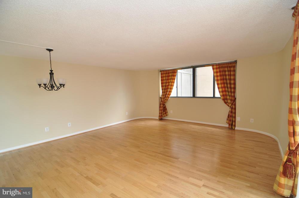 THE REPRESENTATIVE - Residential Lease