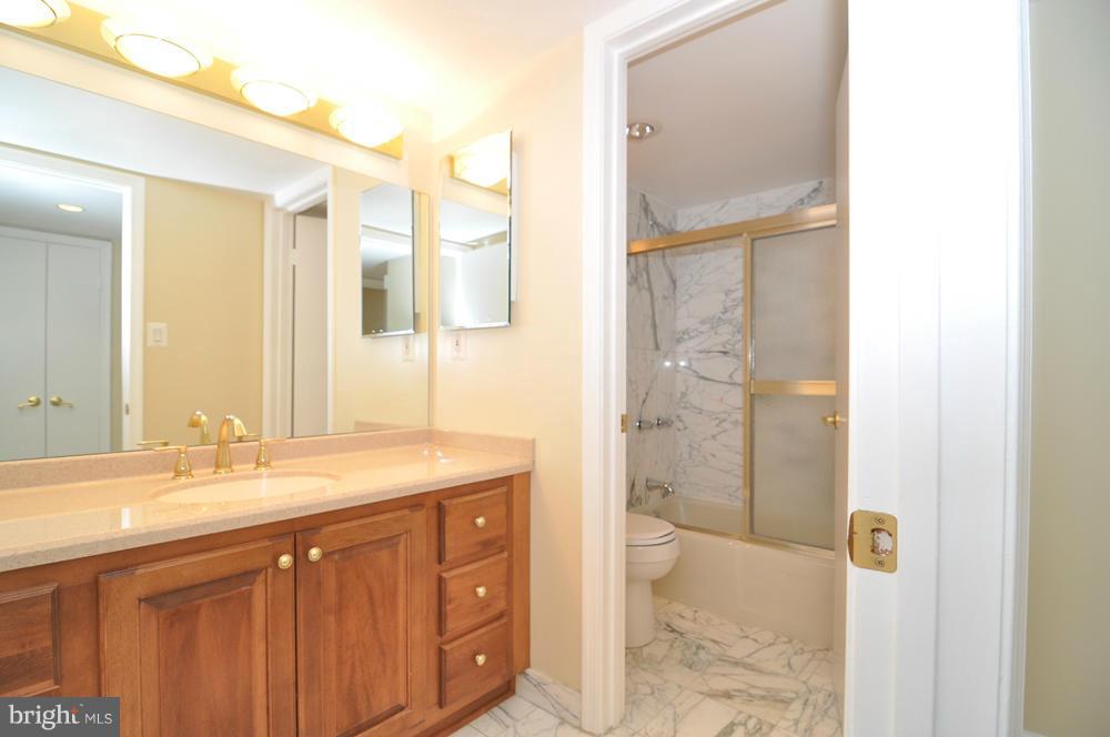 THE REPRESENTATIVE - Residential Lease