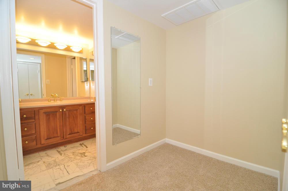 THE REPRESENTATIVE - Residential Lease