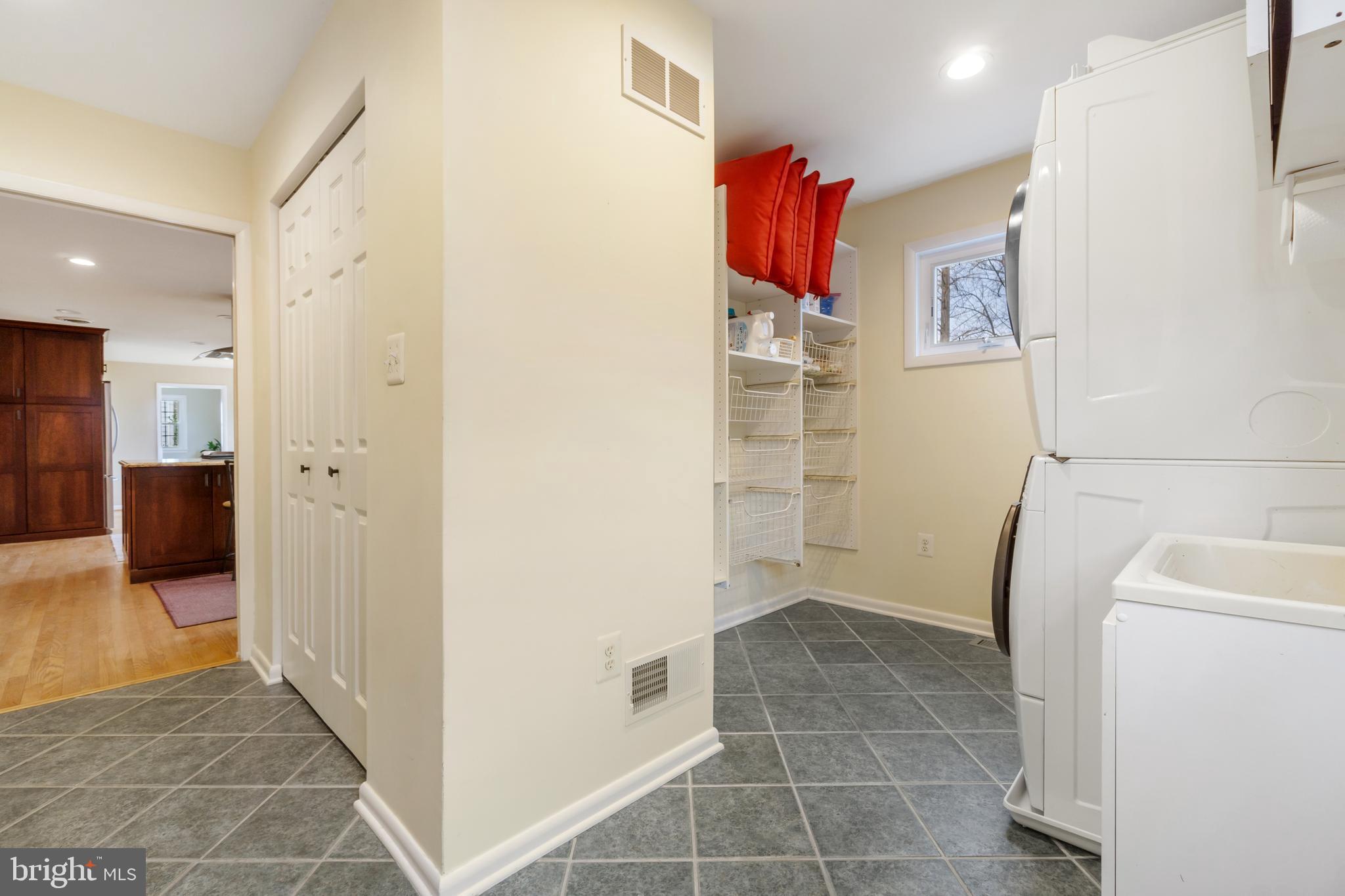 ALLVIEW ESTATES - Residential