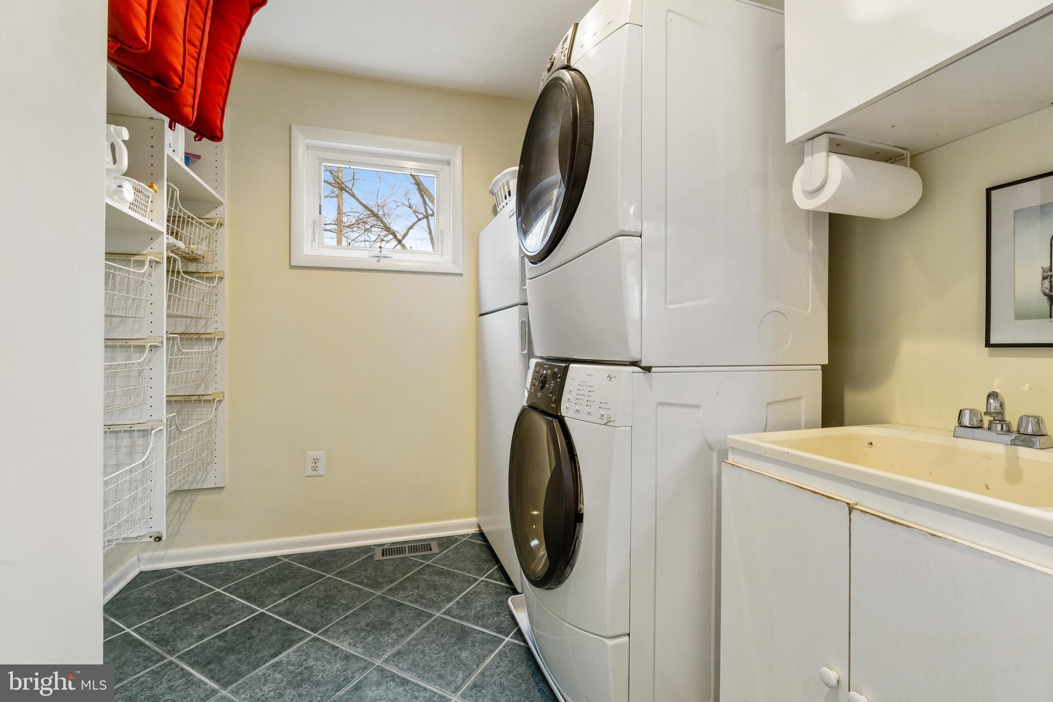 ALLVIEW ESTATES - Residential